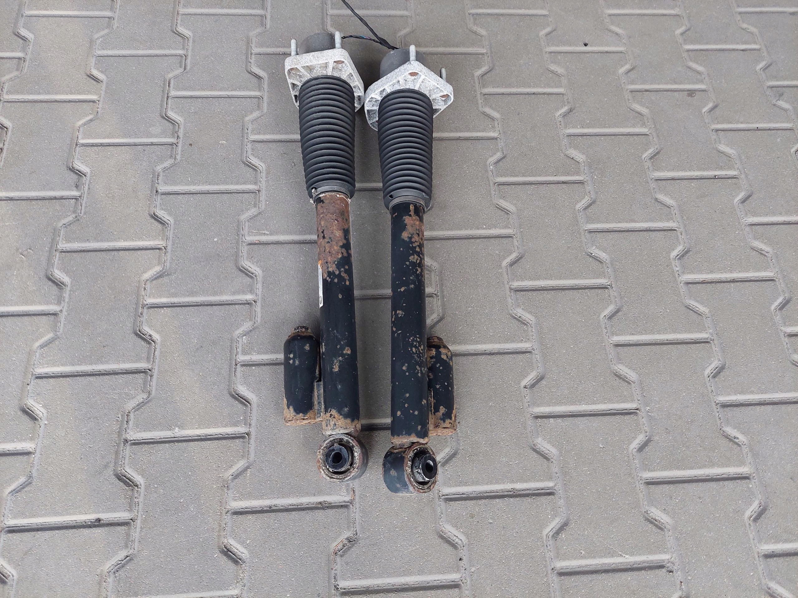 shock absorber rear part rear left RANGE ROVER VOGUE L405 3.0 D