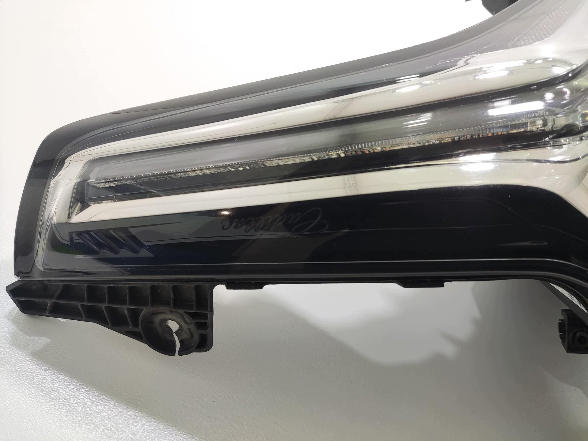 light left front FULL LED CADILLAC ESCALADE IV 2014-2020 23304388 EUROPA