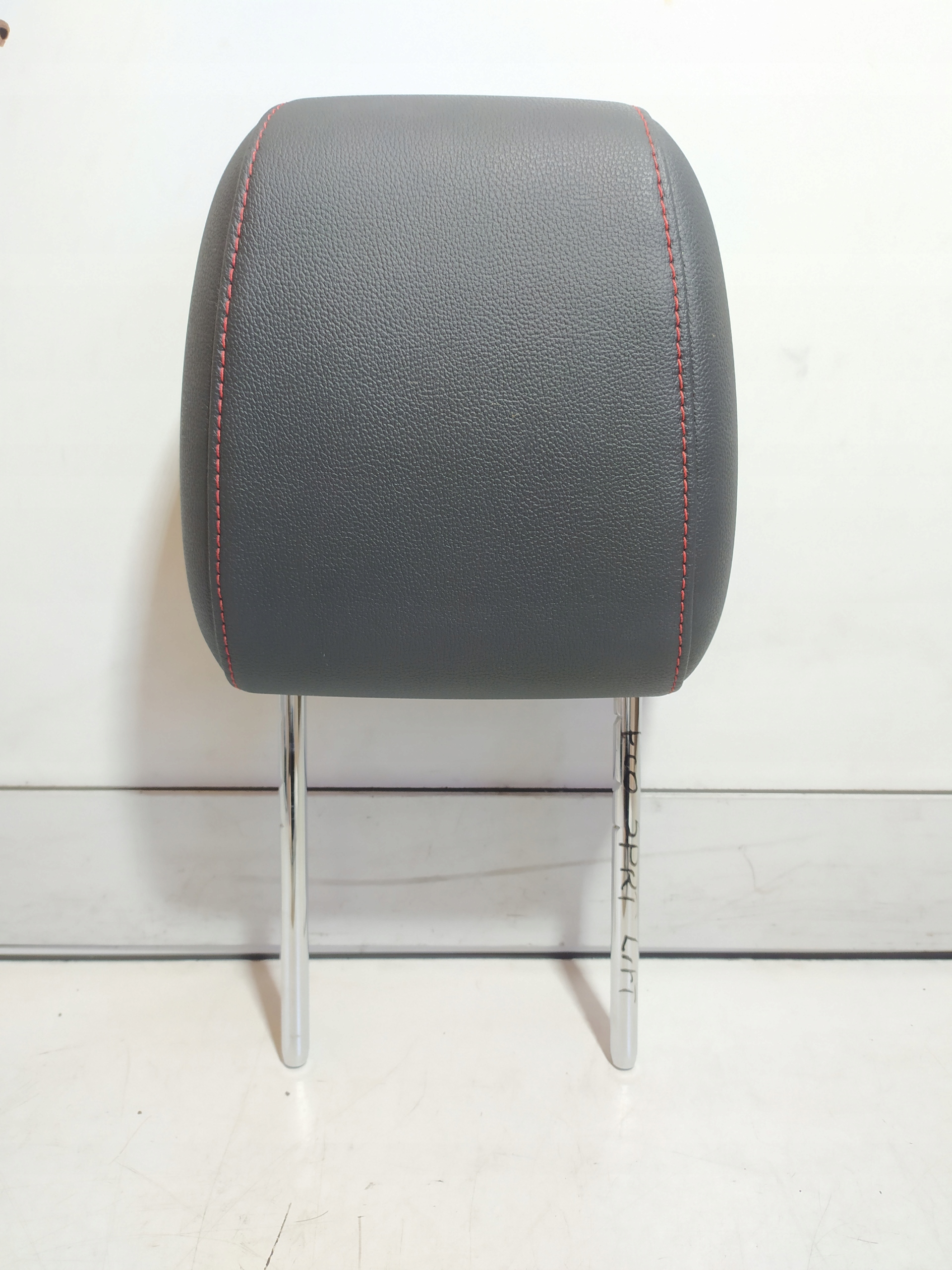 FORD ECOSPORT LIFT ZAGLOWEK PRZEDNI SKORZANY