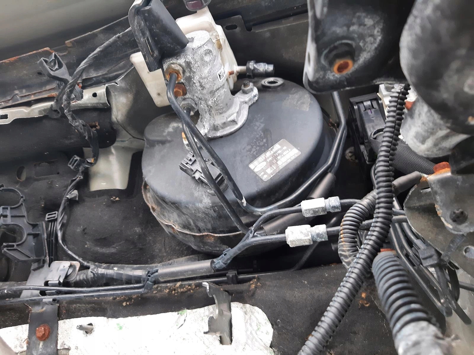 вакуумный усилитель тормозов EV61-2B195-KD FORD KUGA II MK2