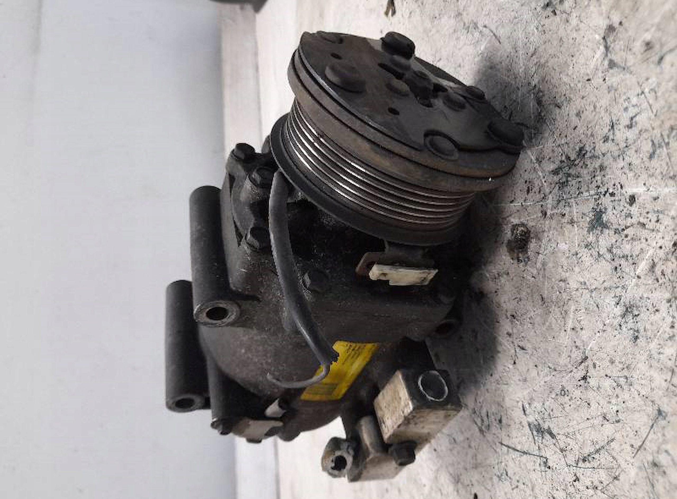 SPRĘŻARKA KLIMATYZACJI FORD FOCUS