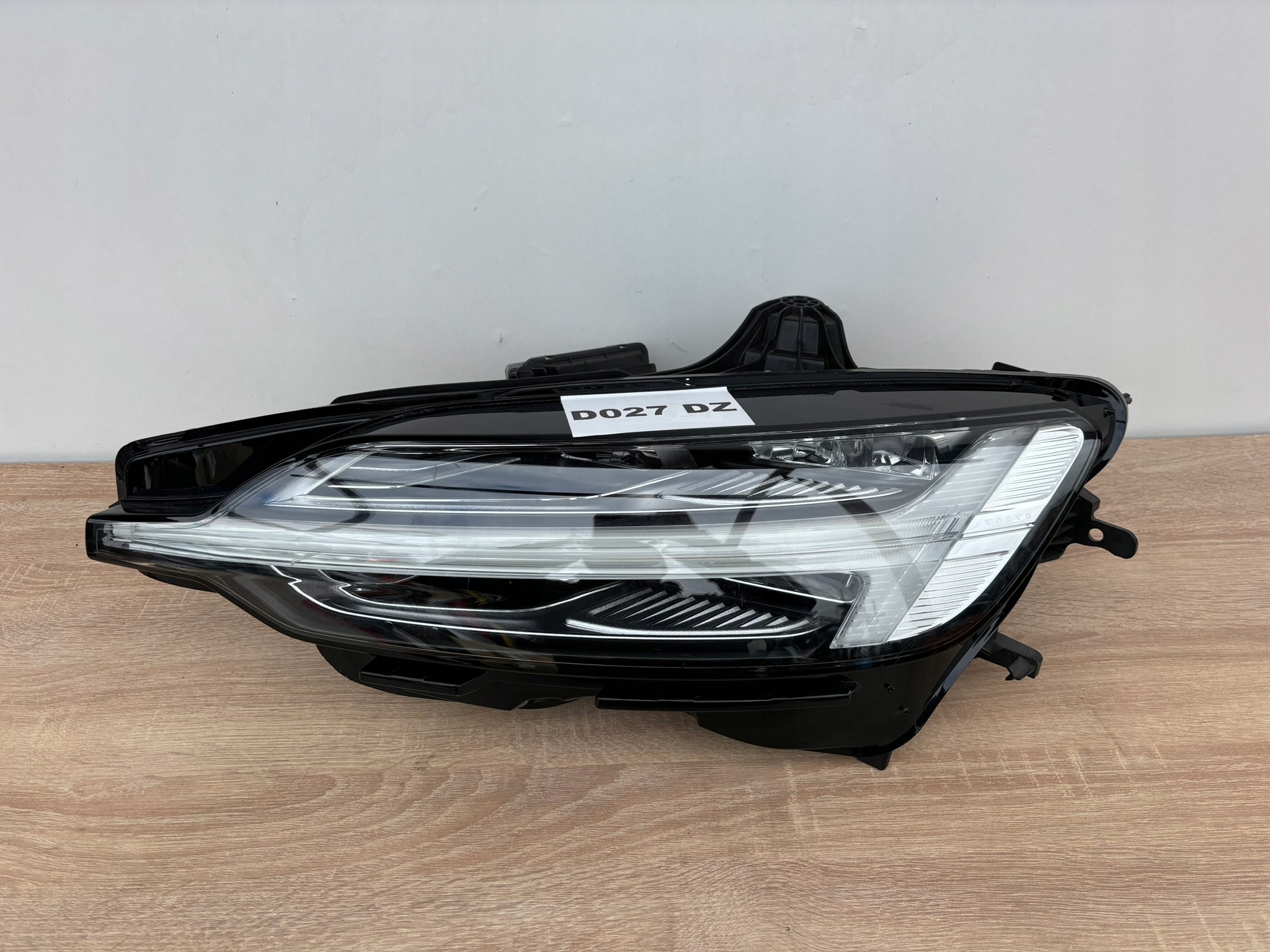 VOLVO S60 V60 17-21 ROK left light front FULL LED MID complete D027DZ