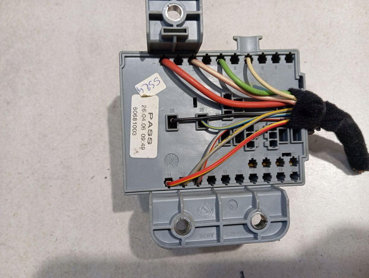 Module fusibles ALFA ROMEO 159 1.9 JTS 60681003