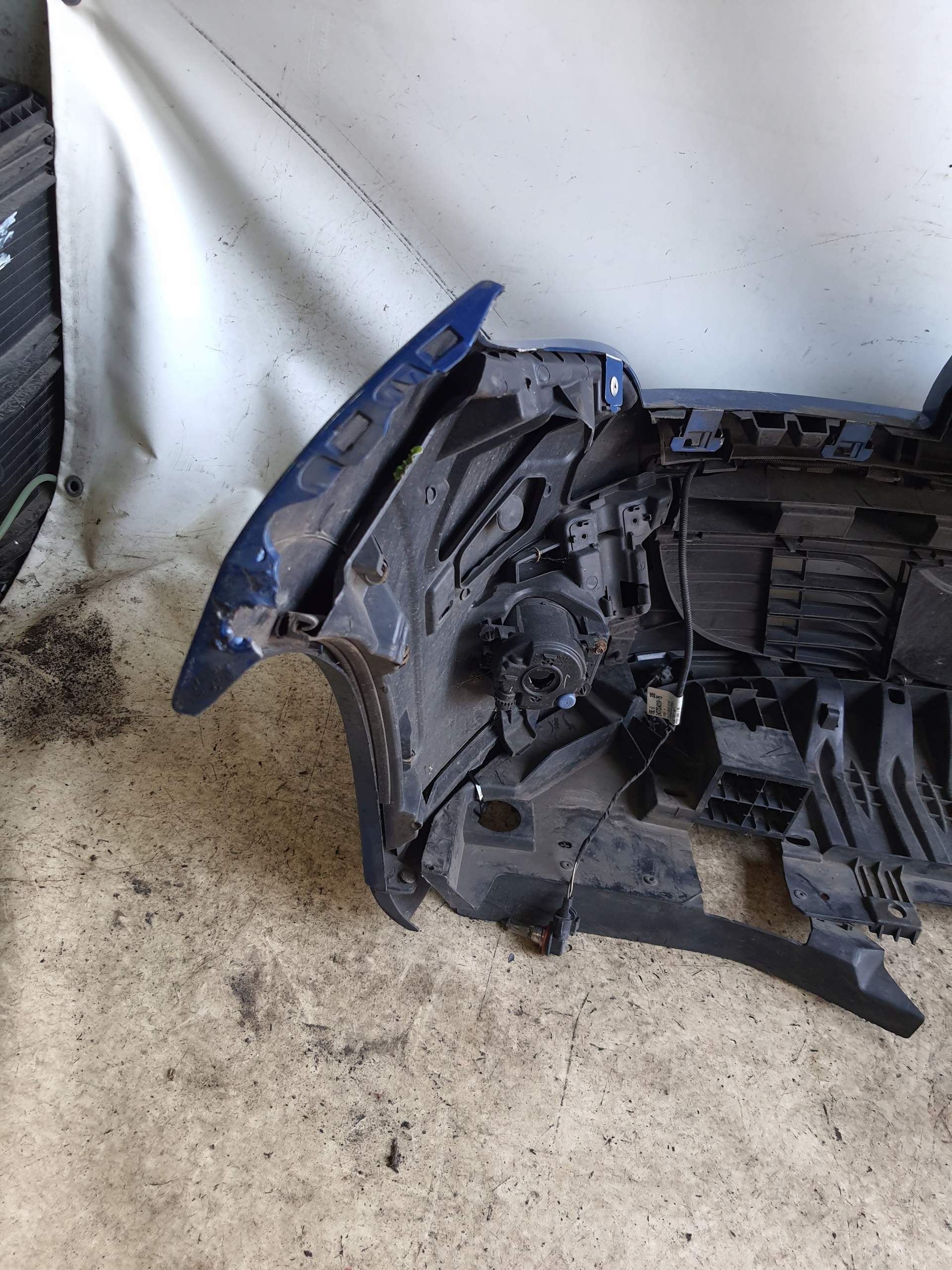 RENAULT MEGANE III 08-11 bumper
