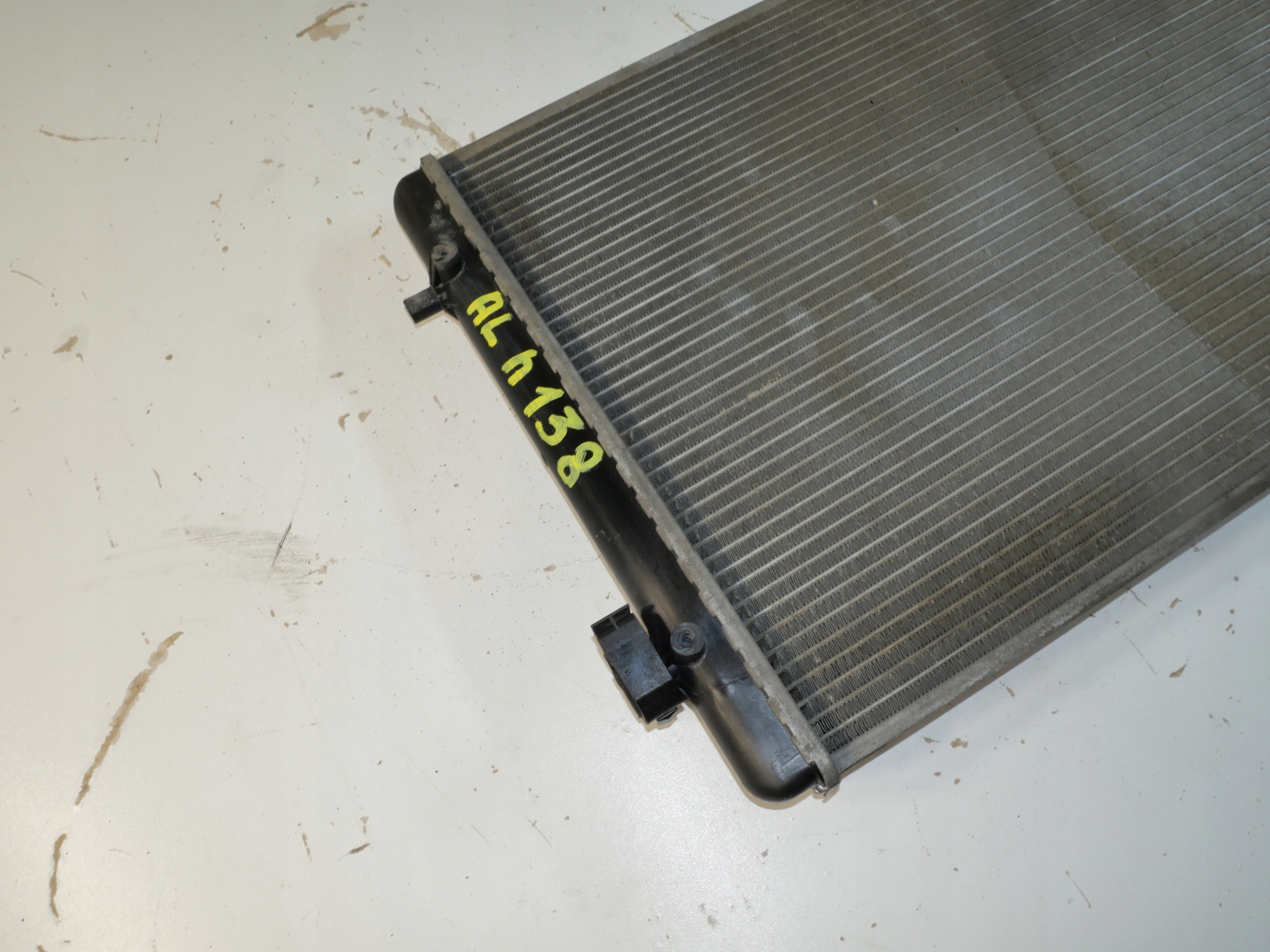 Radiatore / Raffreddatore SKODA OCTAVIA e VW 1J0121253P