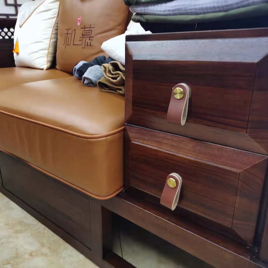 DO WYMIANY DRZWI MEBLOWYCH CIĄGNIE ZA UCHWYT SKÓRZANY Rodzaj uchwytu inny