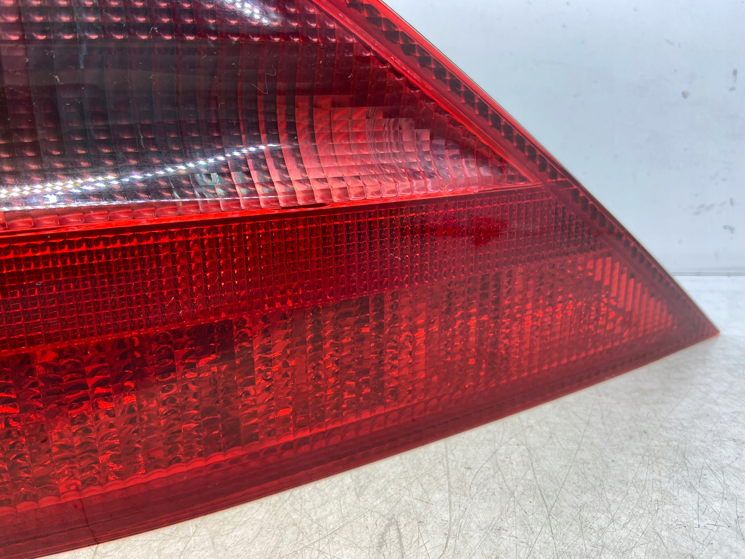 фонарь левый A2308200164 MERCEDES в 230