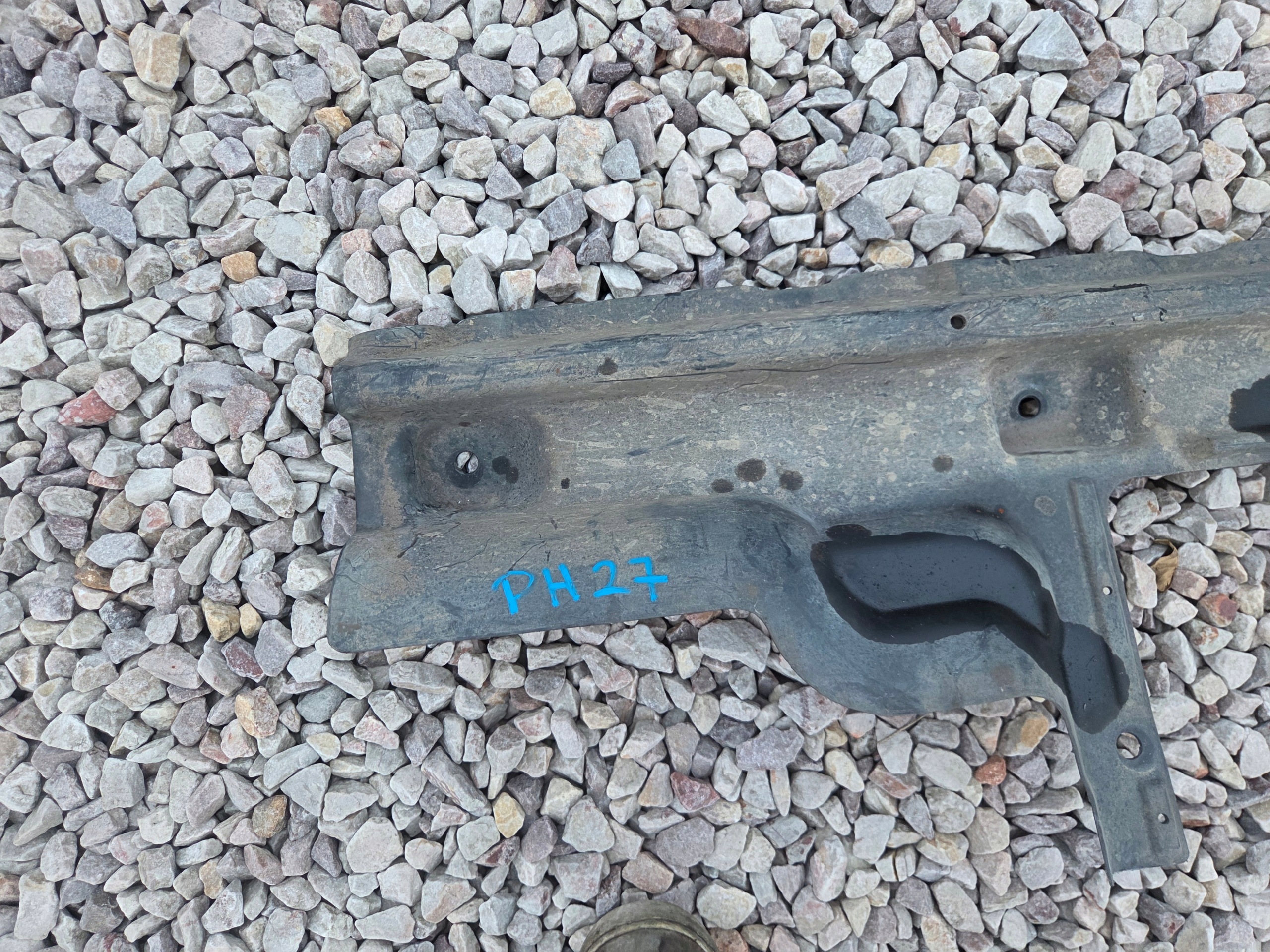 cover floor chassis left Volkswagen transporter 7E3825311