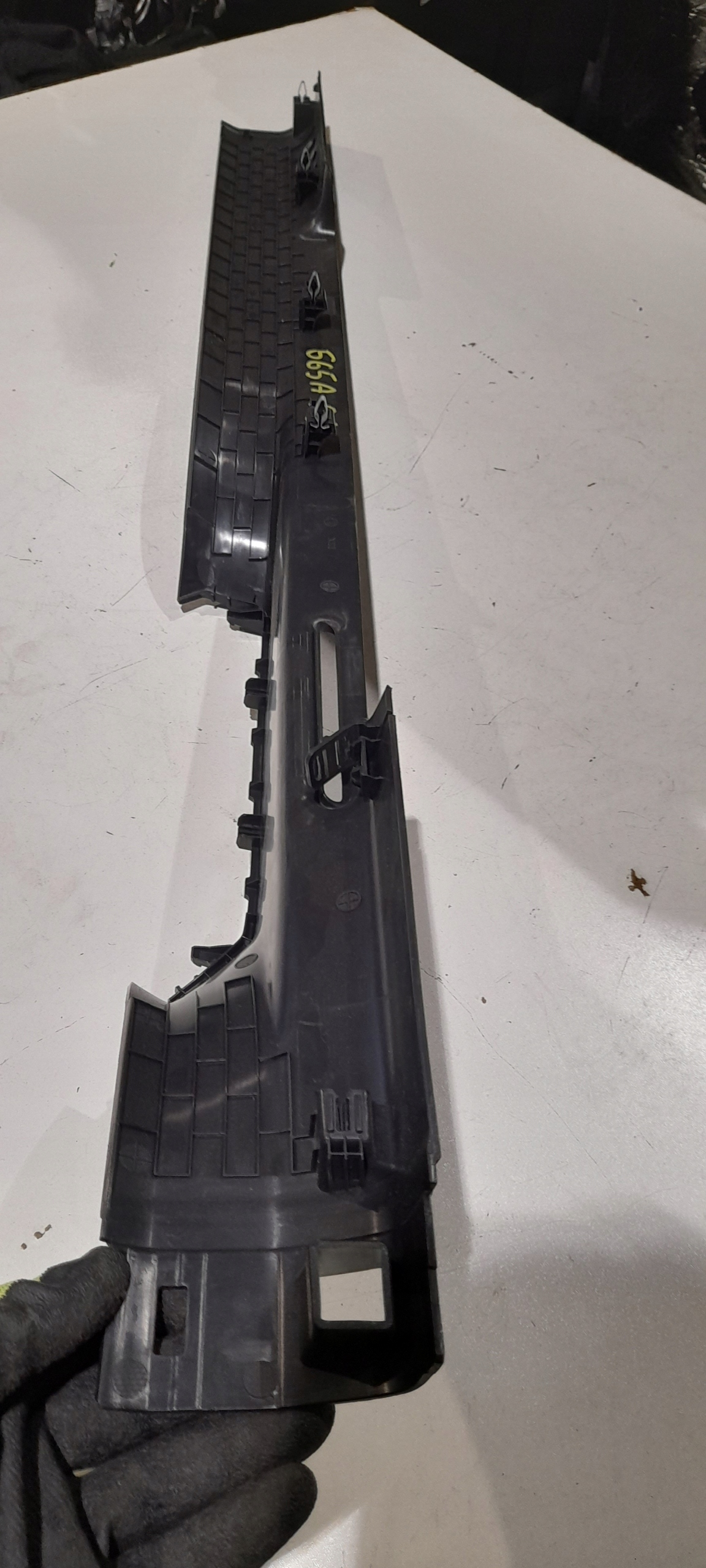 SKODA KODIAQ moulding threshold right front 565853370A