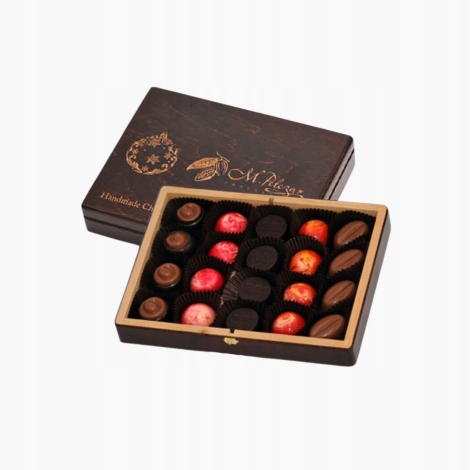 Levně Pralinky v dřevěné krabičce mix 20 kusů, Dárek ke Dni prarodičů