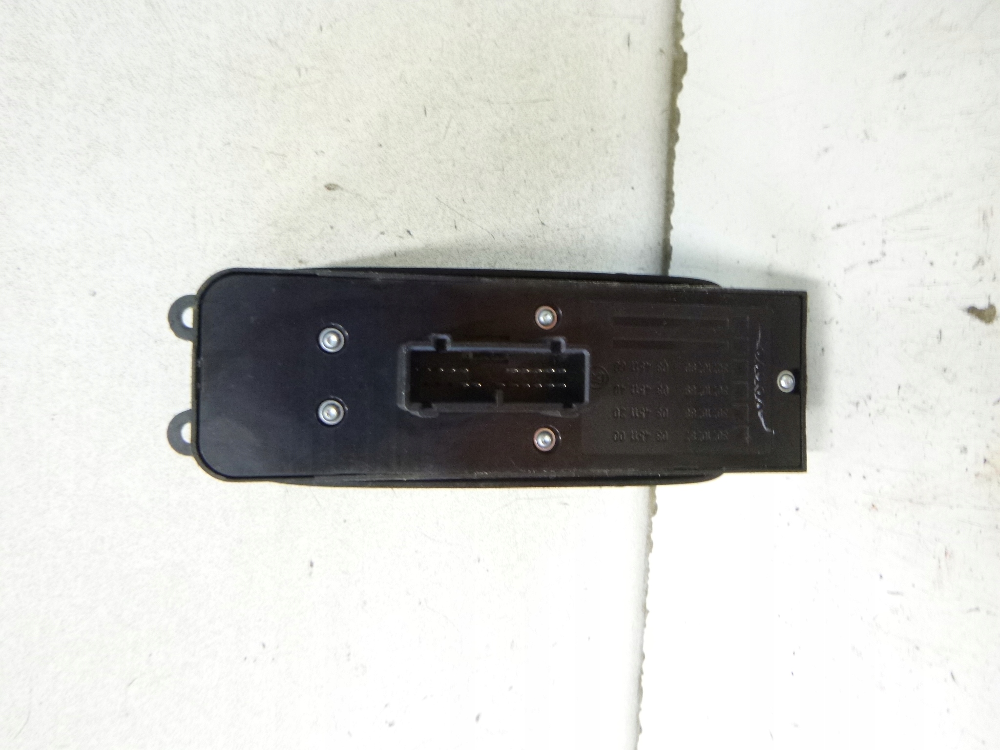 switch panel of the window left Volvo V50 2005r. 30710787