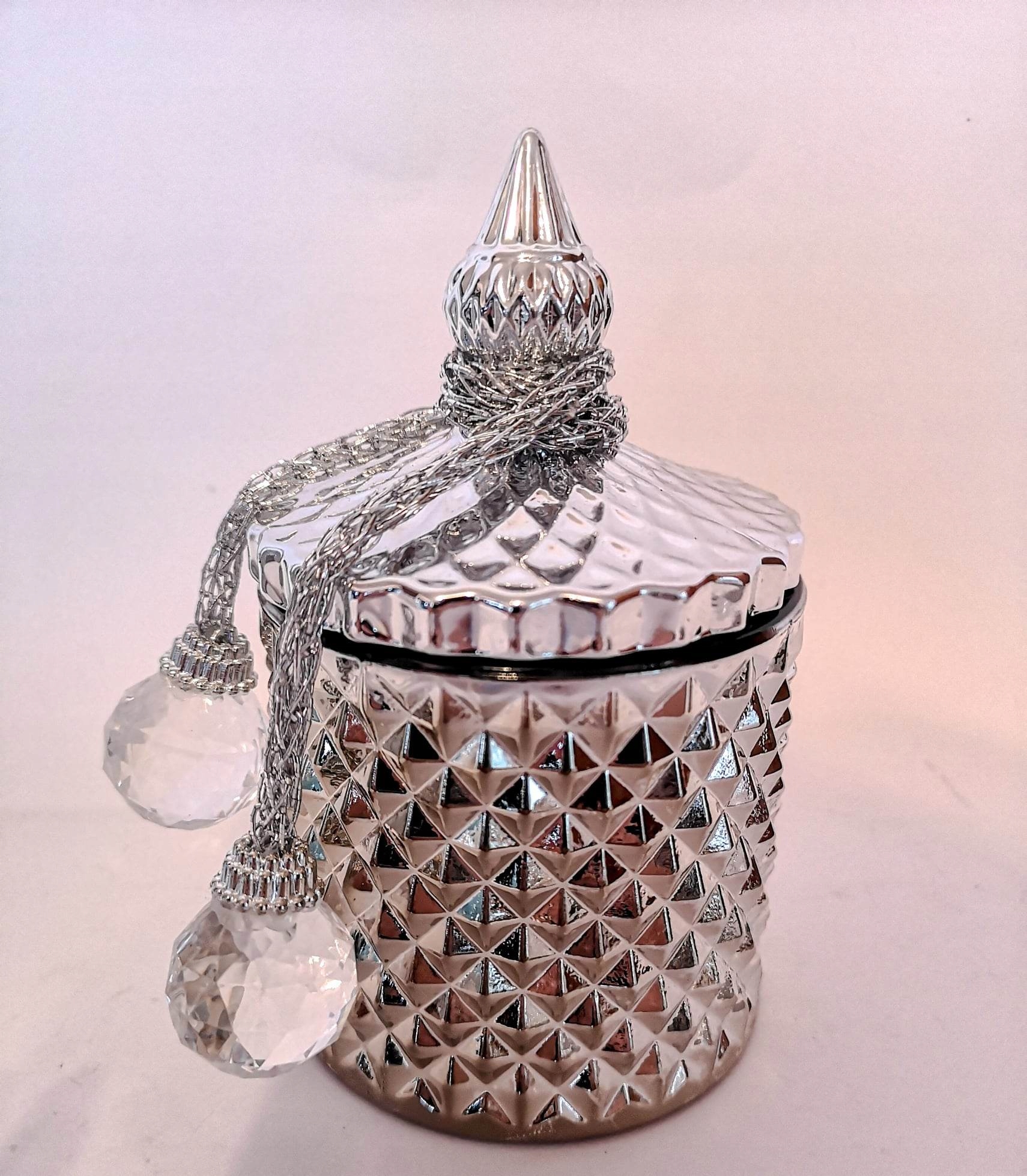 

Pojemnik srebrny +sznur kryształowy