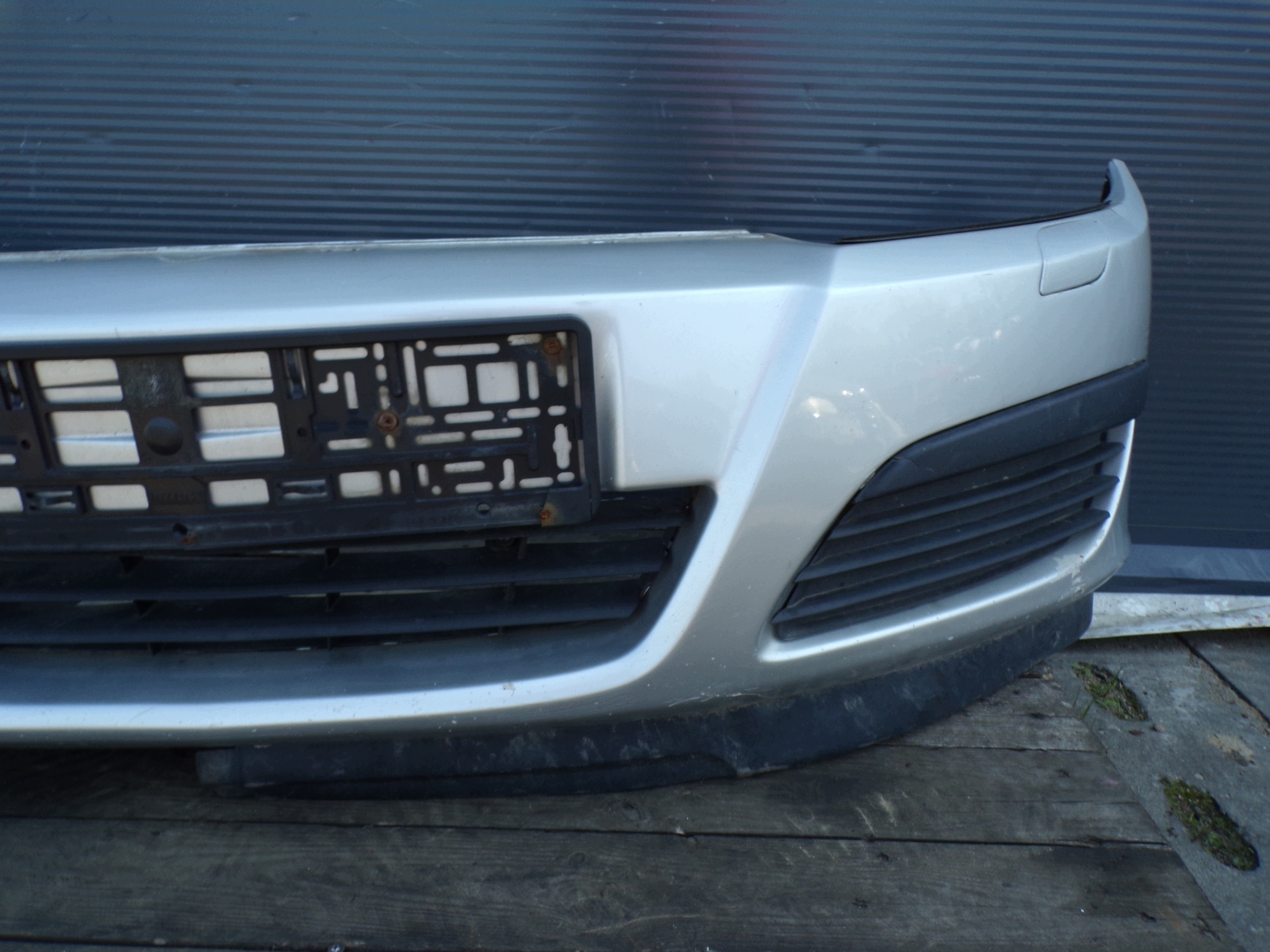 front bumper front OPEL ASTRA H washers colour Z157 (3)