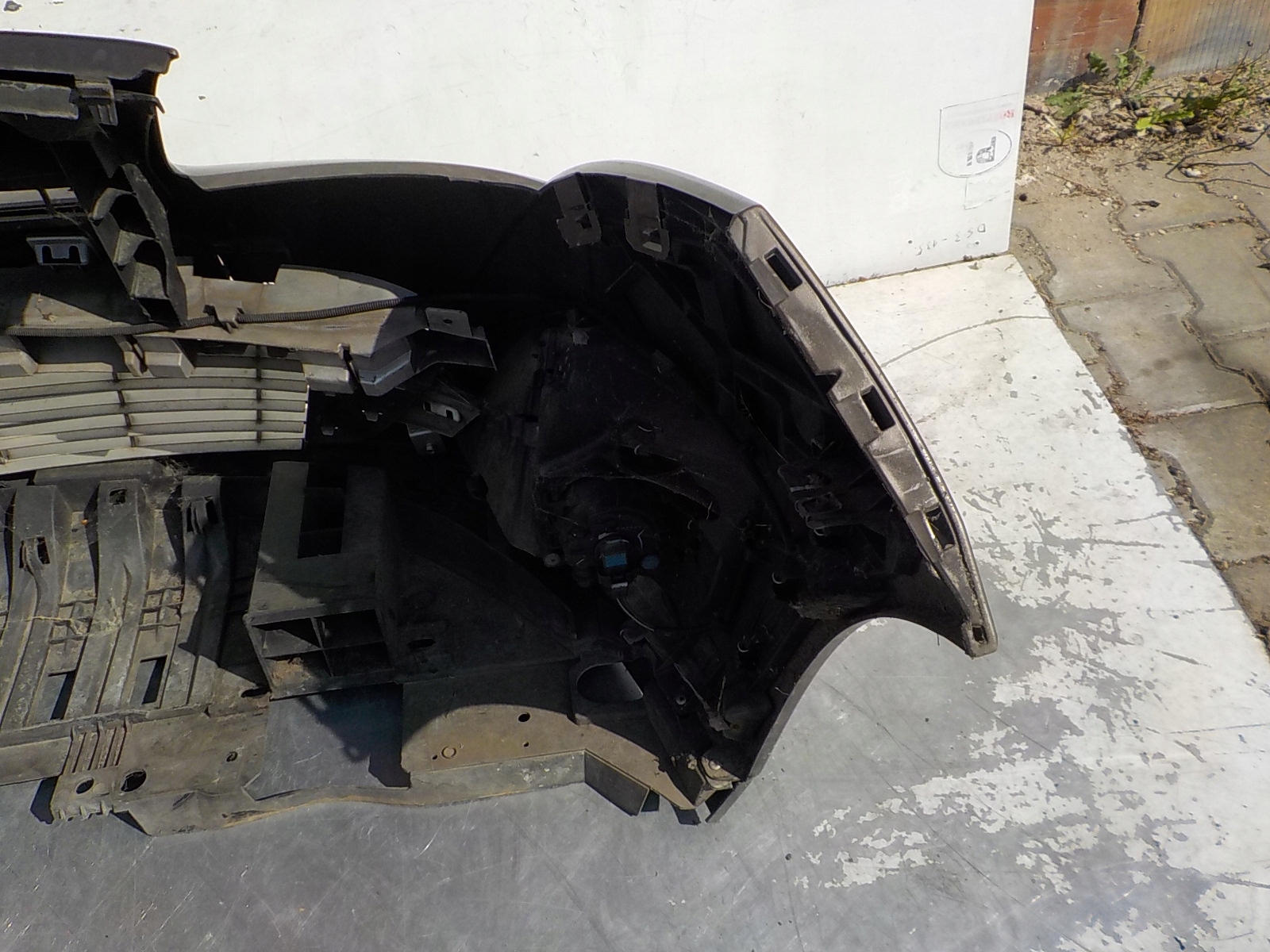 573 RENAULT SCENIC III nárazník predok predný