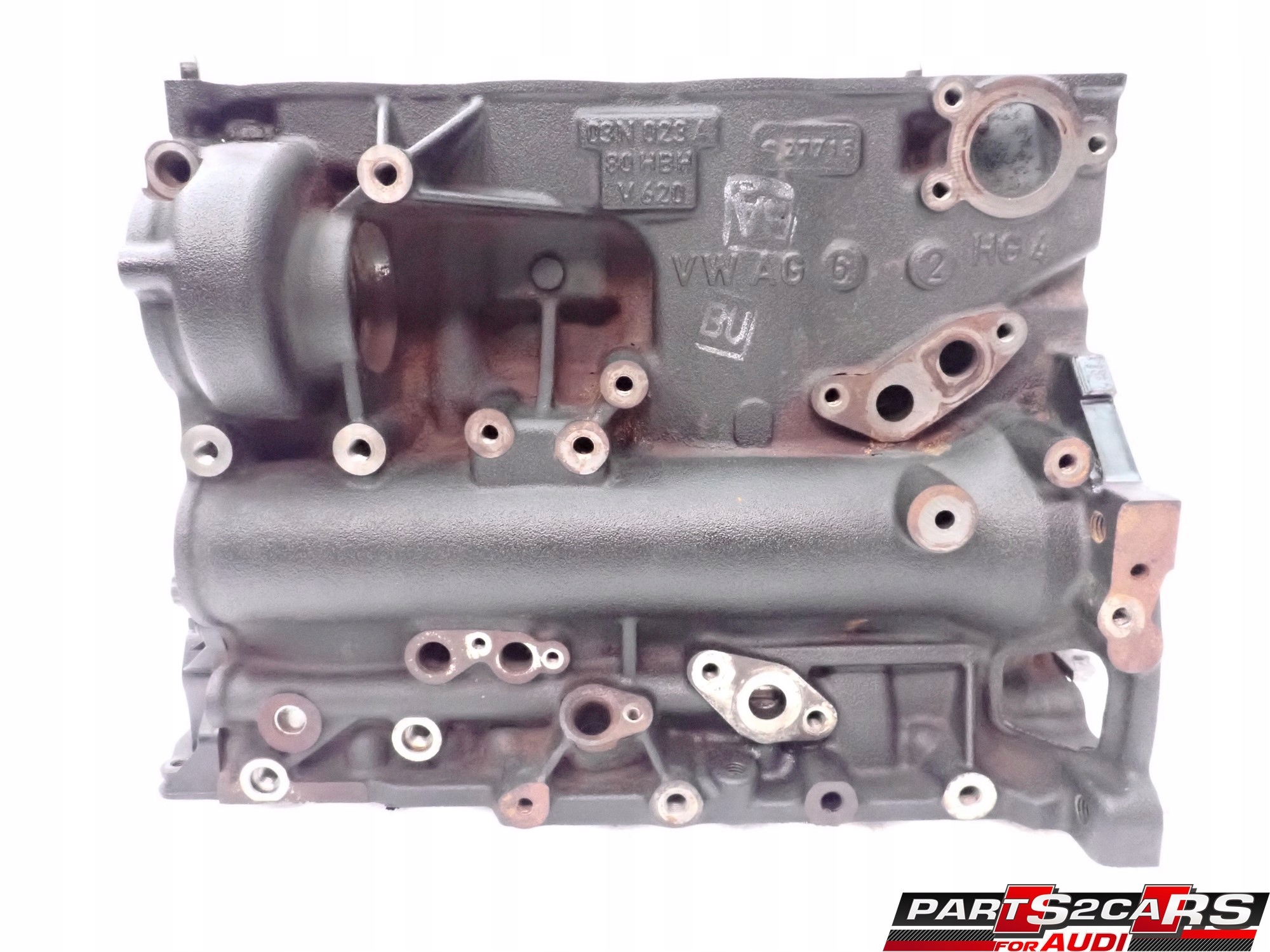 BLOK SILNIKA DETA DETB 2.0 TDI AUDI A4 04L100103MX Typ silnika Diesel