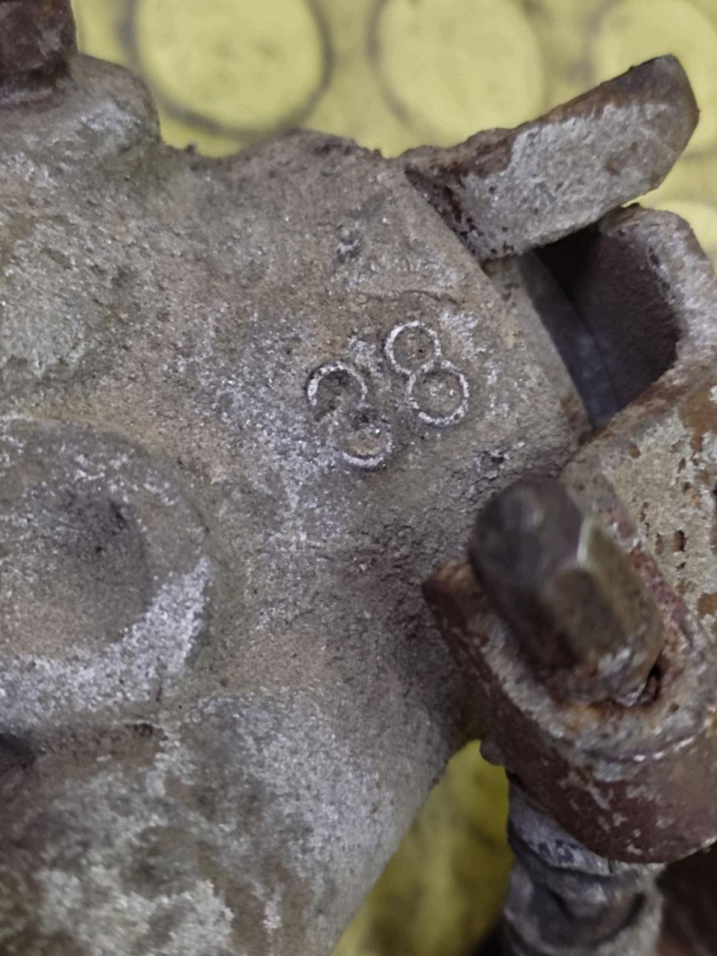 PEUGEOT 307 caliper brake right rear part