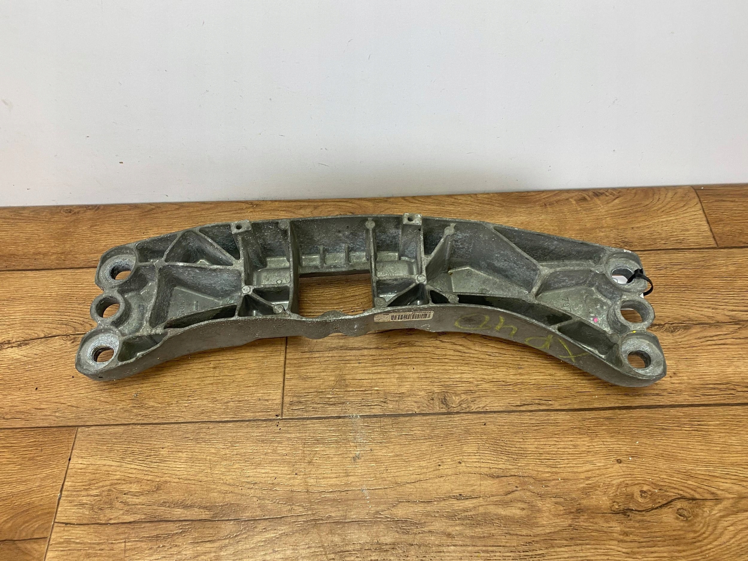 gearbox mount Chevrolet Camaro 2016+