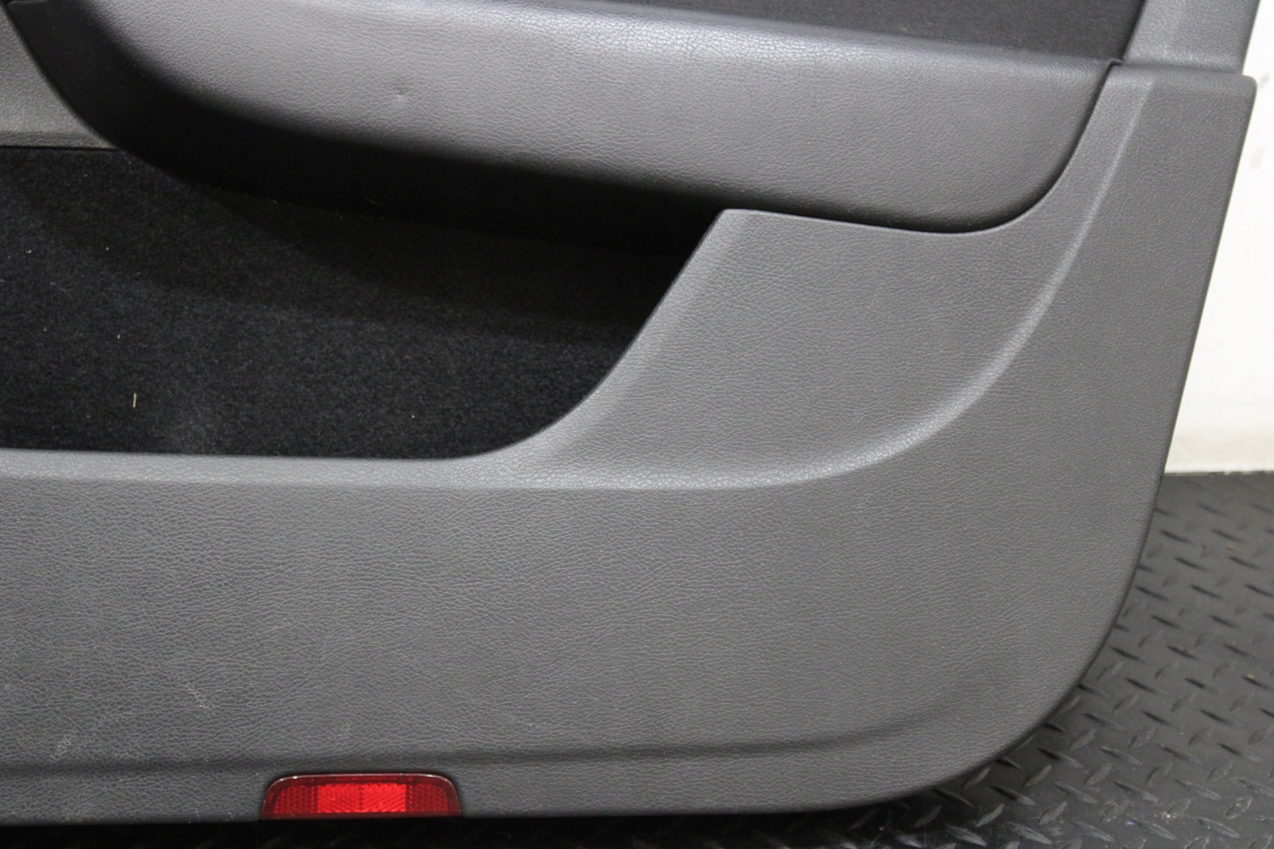 upholstery side door right front VW PASSAT B7 3AA