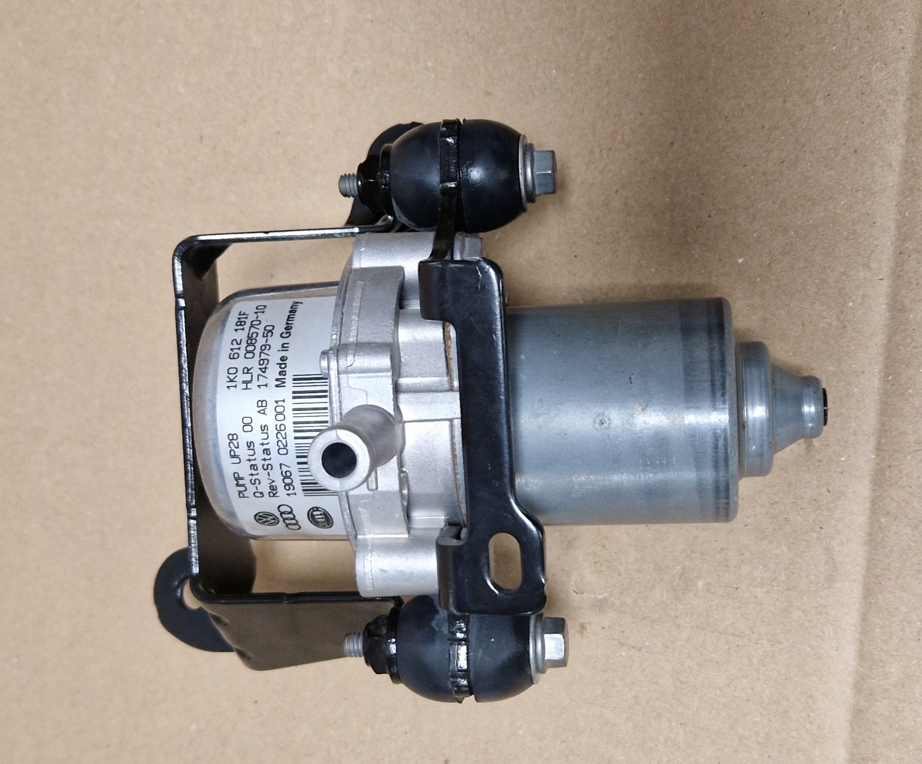 Pompa SILY HAMOWANIA 1K0612181F VW SKODA AUDI Originale IDEAL