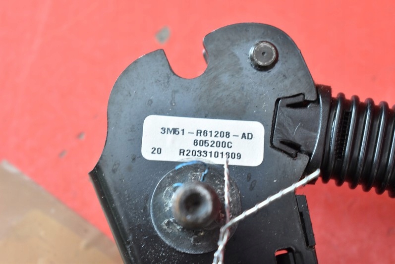 ремень безопасности правый передний 3M5T14A132AE FORD Focus c-max MK1 03-07