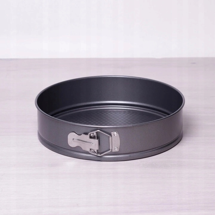 BLACHA TORTOWNICA FORMA PIECZENIA BISZKOPTU CIAST OKRĄGŁA 24x26x28 3szt Marka inna