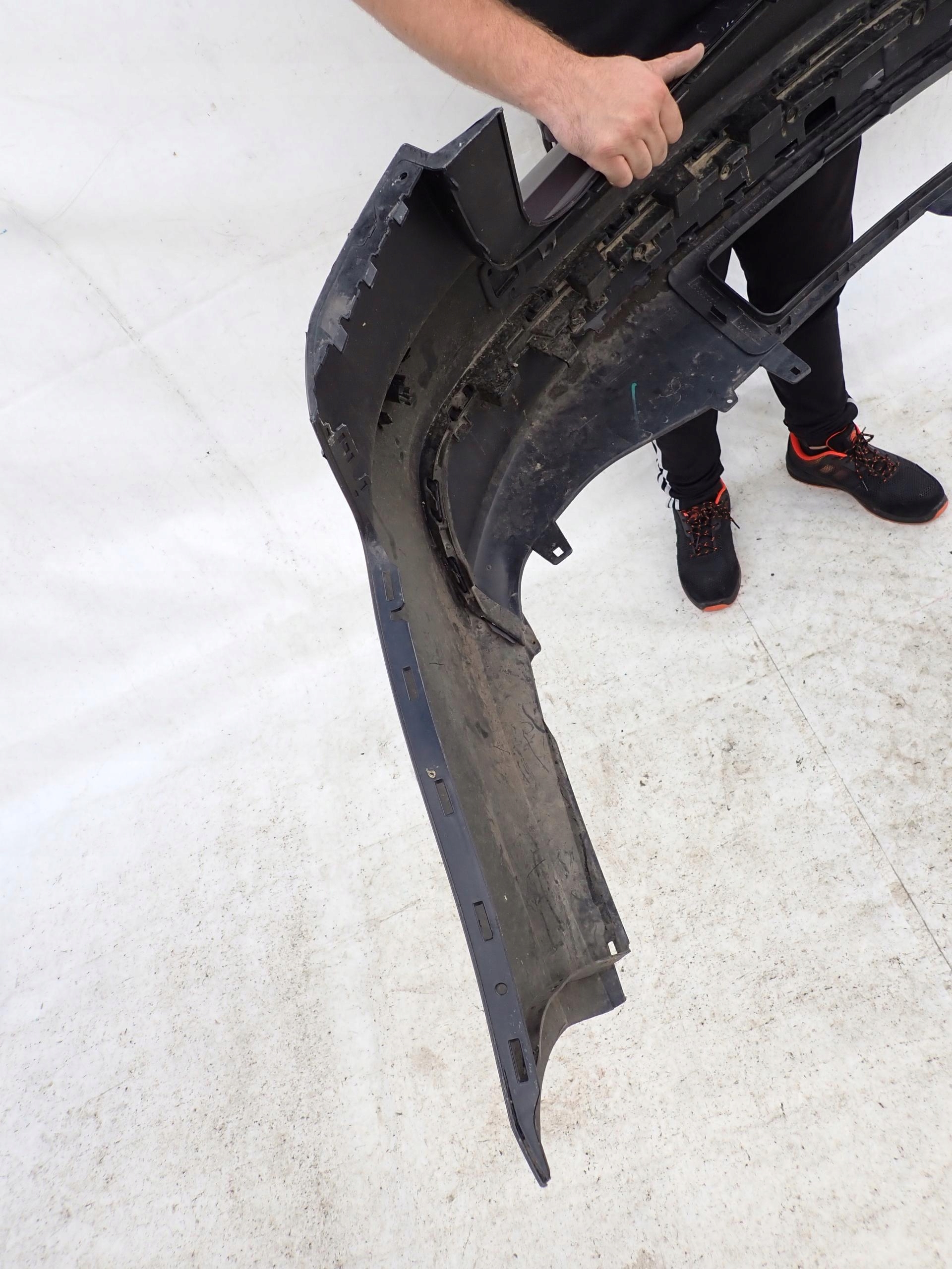 AUDI A6 IV C7 KOMBI S-LINE 11- bumper rear part rear PDC