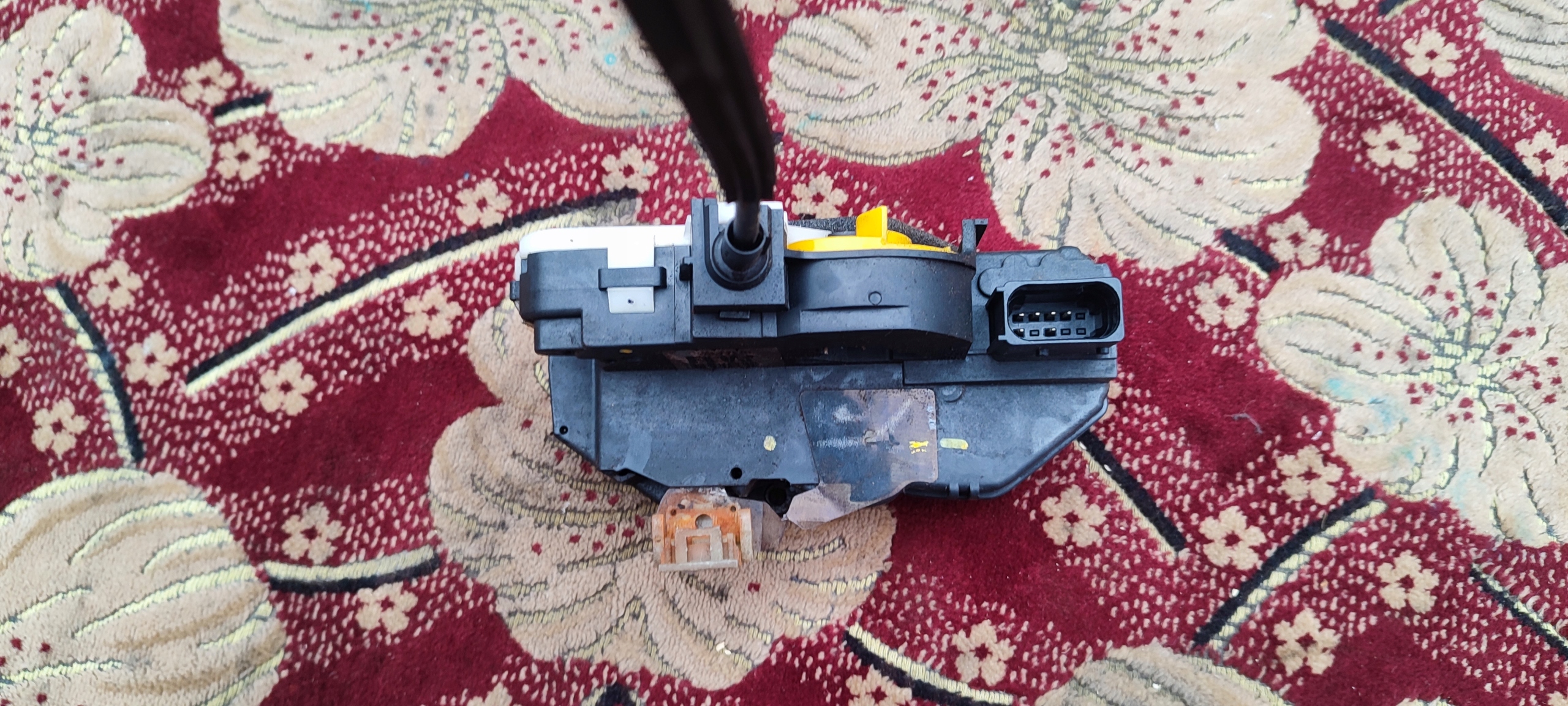 lock door left front front OPEL ASTRA IV J INSIGNIA A 6 PIN 13577979
