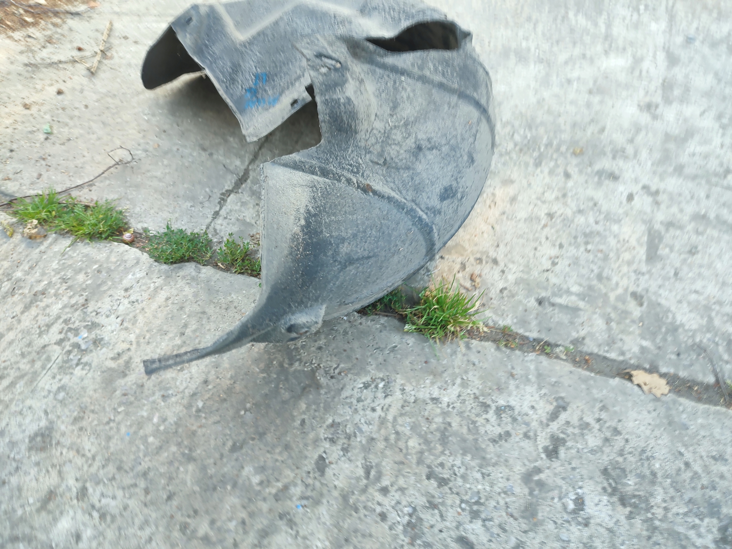 mudguard left rear part left rear. Volkswagen Passat CC