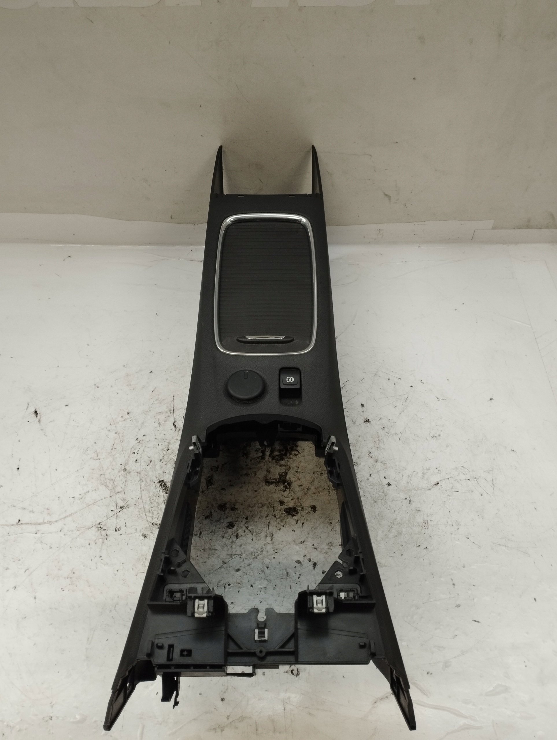 opel ASTRA K 5 1,2T тунель середина 39124504