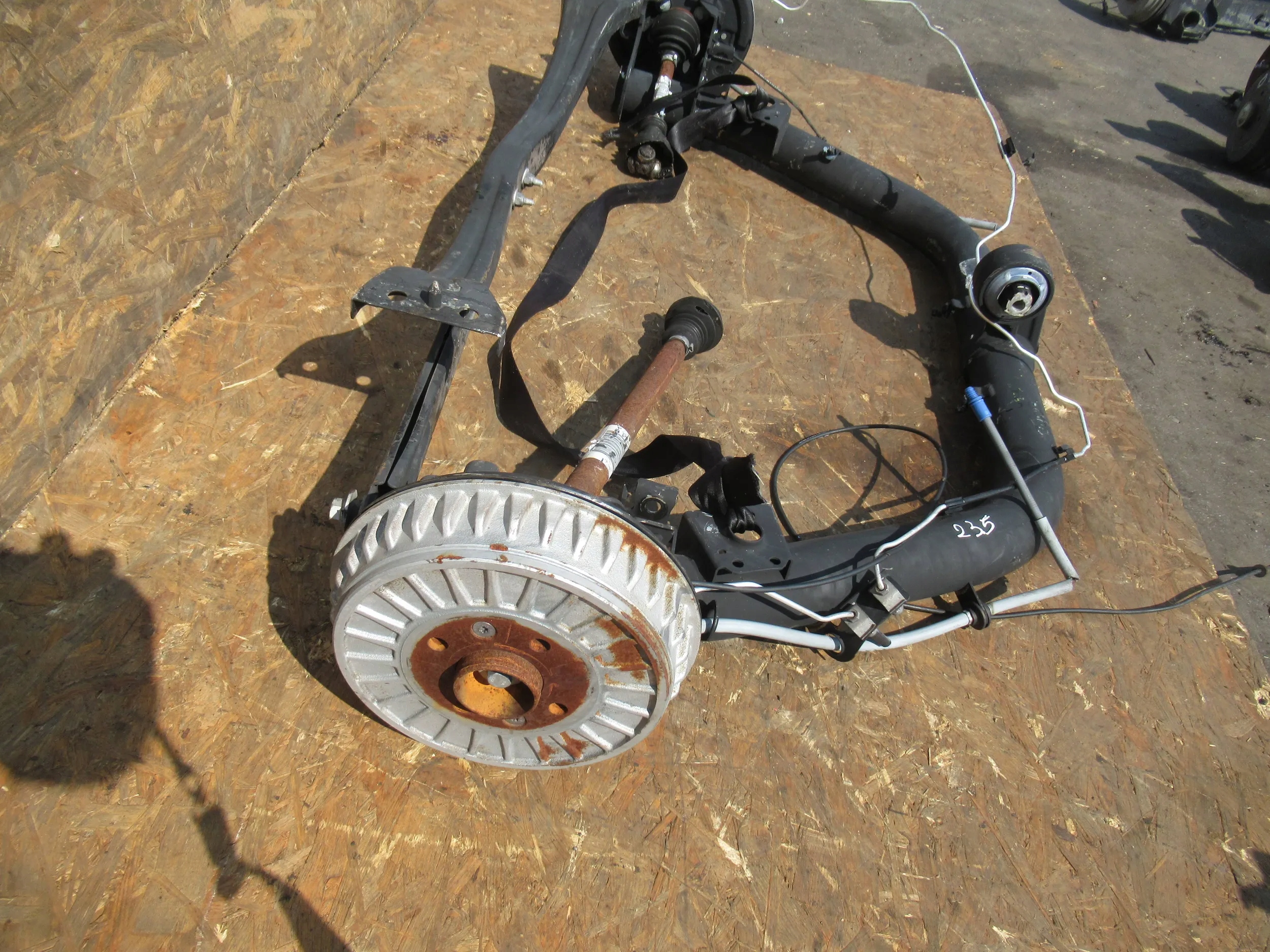 Oś tył Renault Twingo III Producent części Renault OE