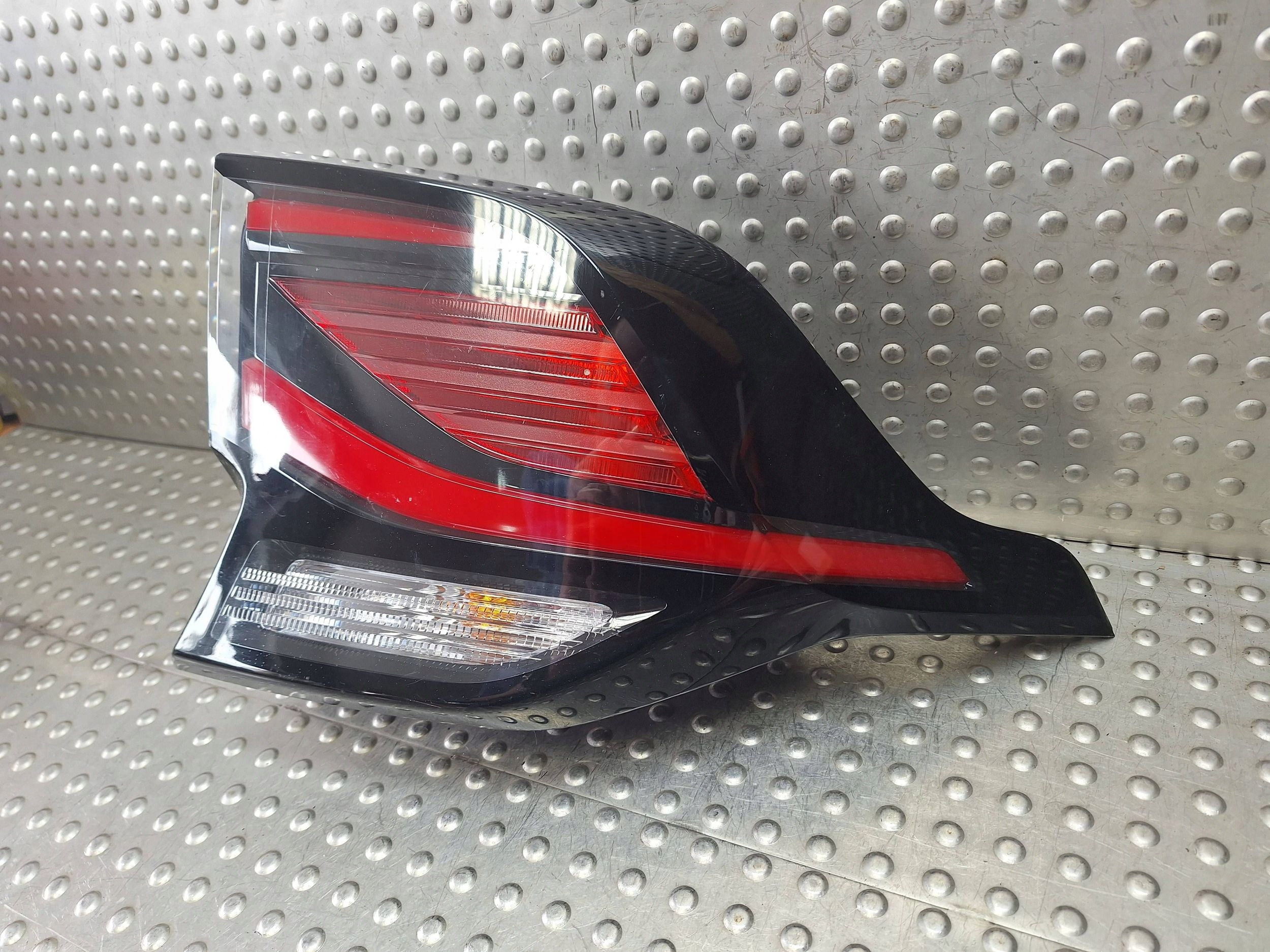 light rear part rear right KIA SPORTAGE V 21- LED 92402-R2000