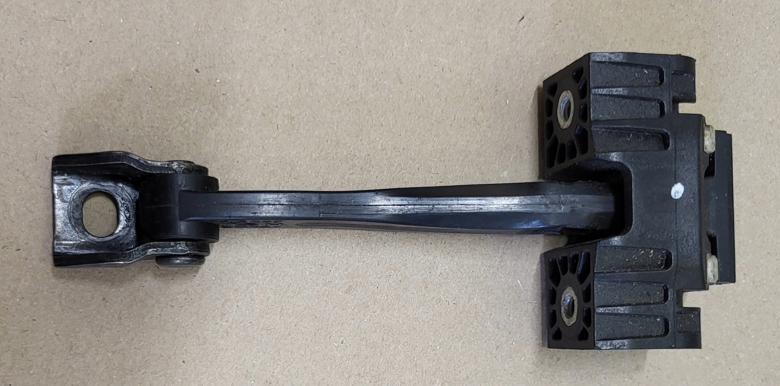 limiter door right front BMW 1 E87 OE 7070357