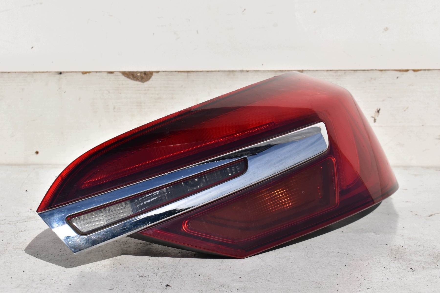 light right rear part OPEL INSIGNIA A LIFT 2013-2017 39024225