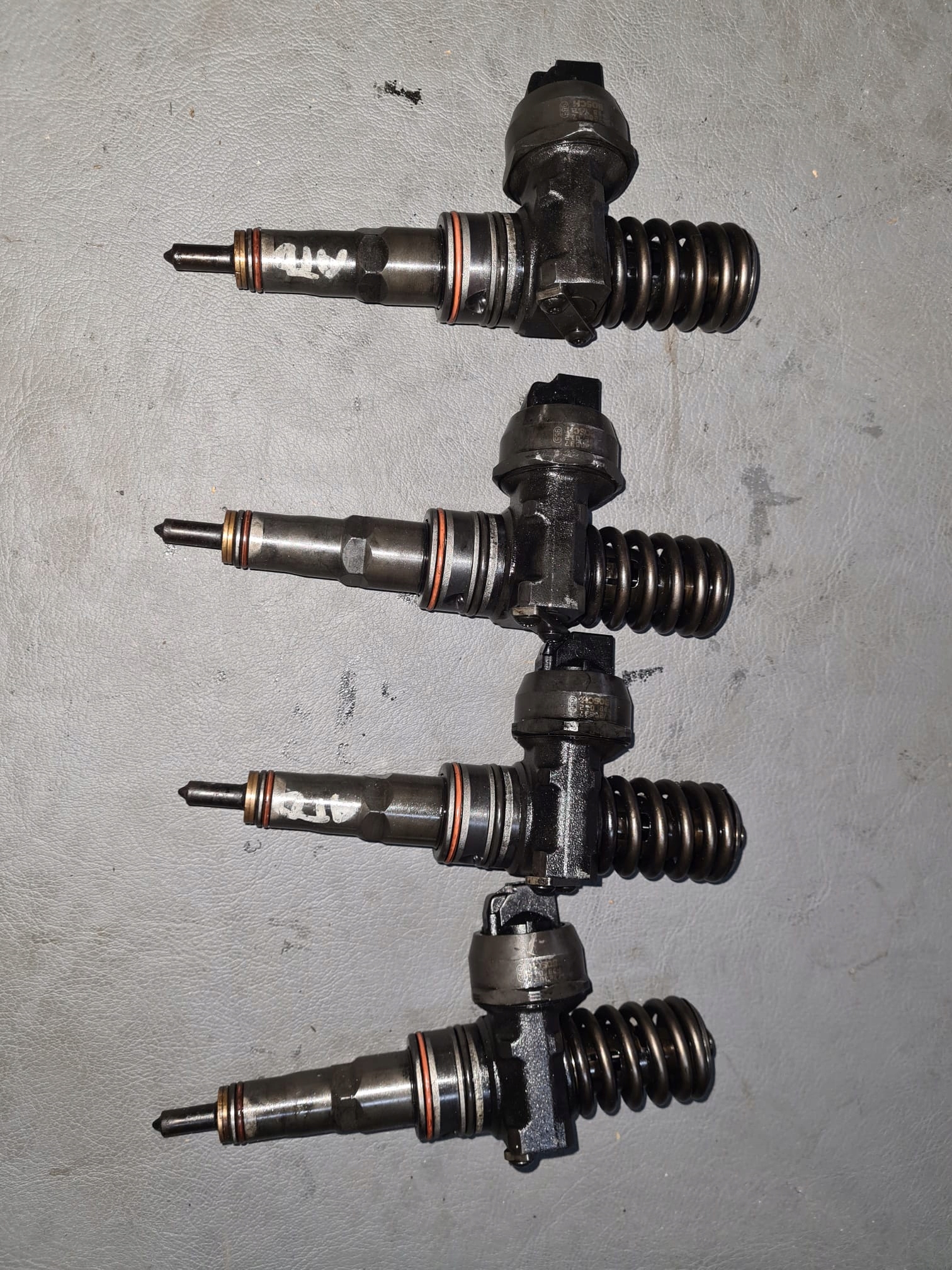 POMPOWTRYSK VW 1.9 TDI 038130073AJ