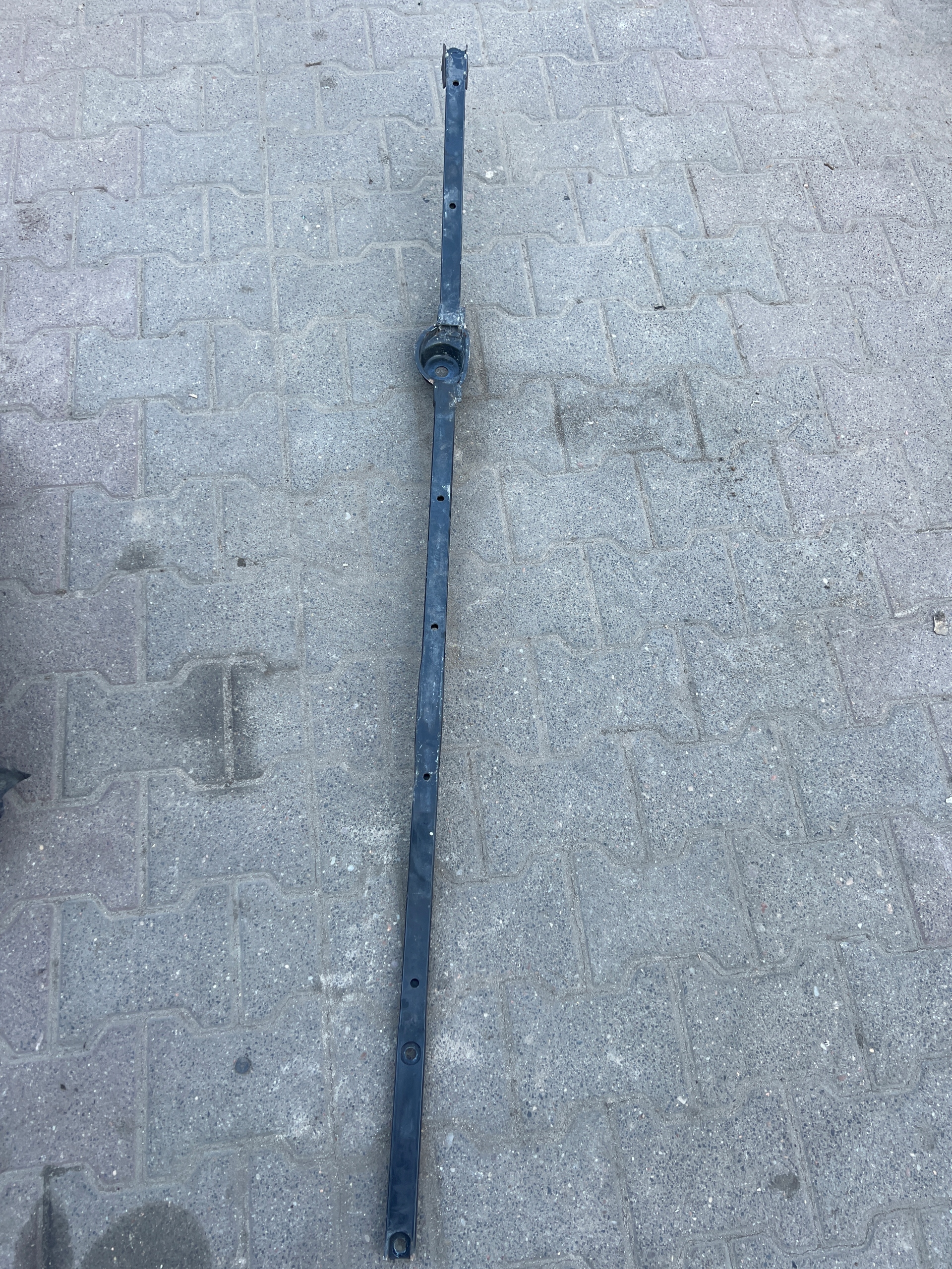 Audi A8 D5 правый кронштейн шасси 4N0803228K