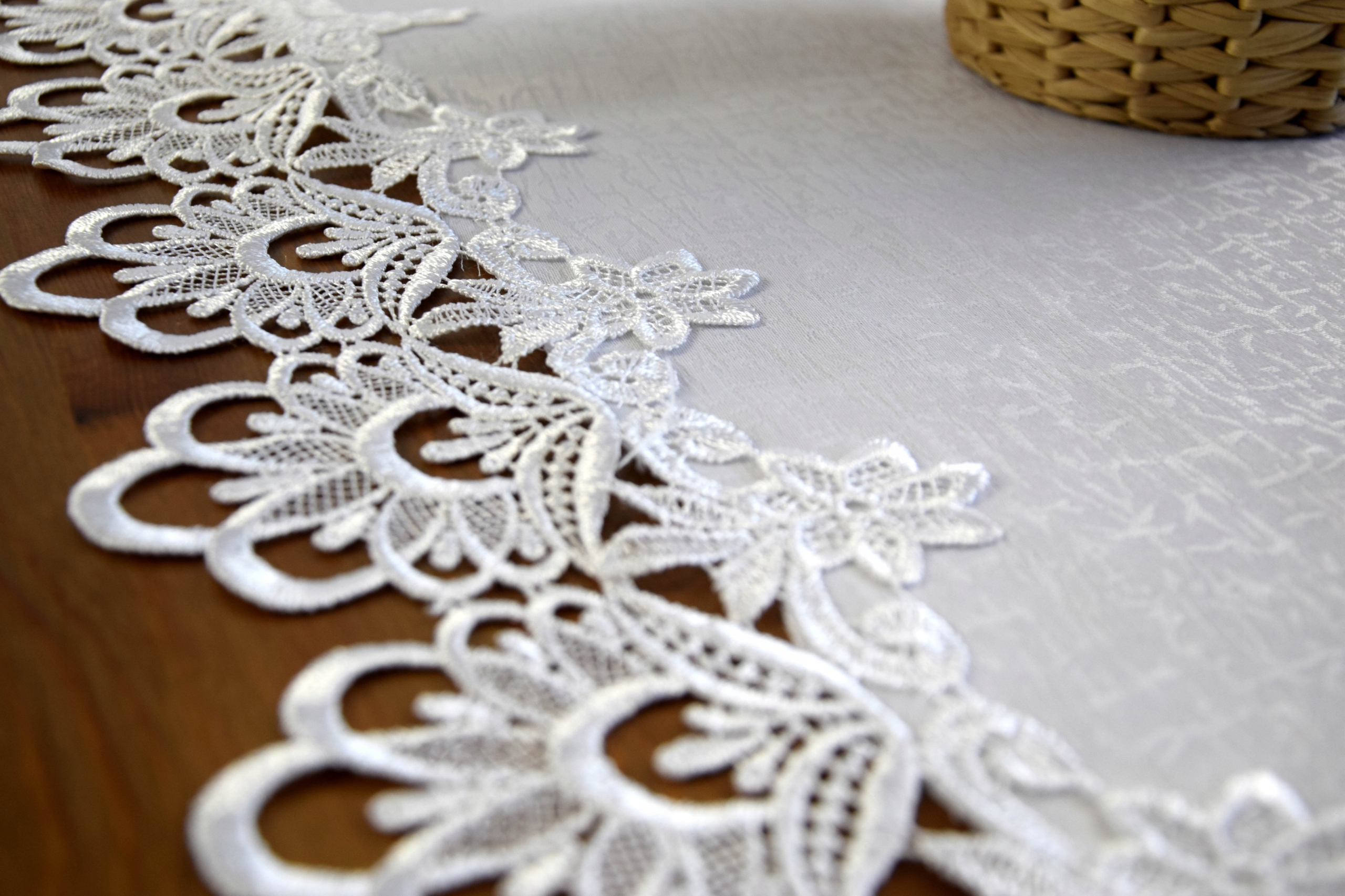 Bieżnik biały 120 x 60 cm Typ bieżnik