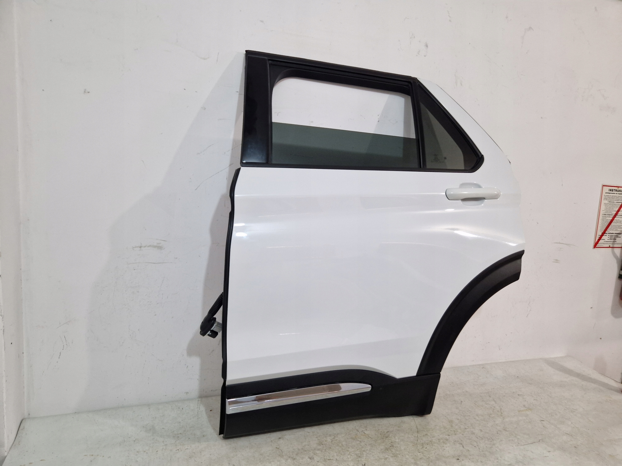 FORD EXPLORER VI 2020- ajtó hátsó hátsó bal YZ