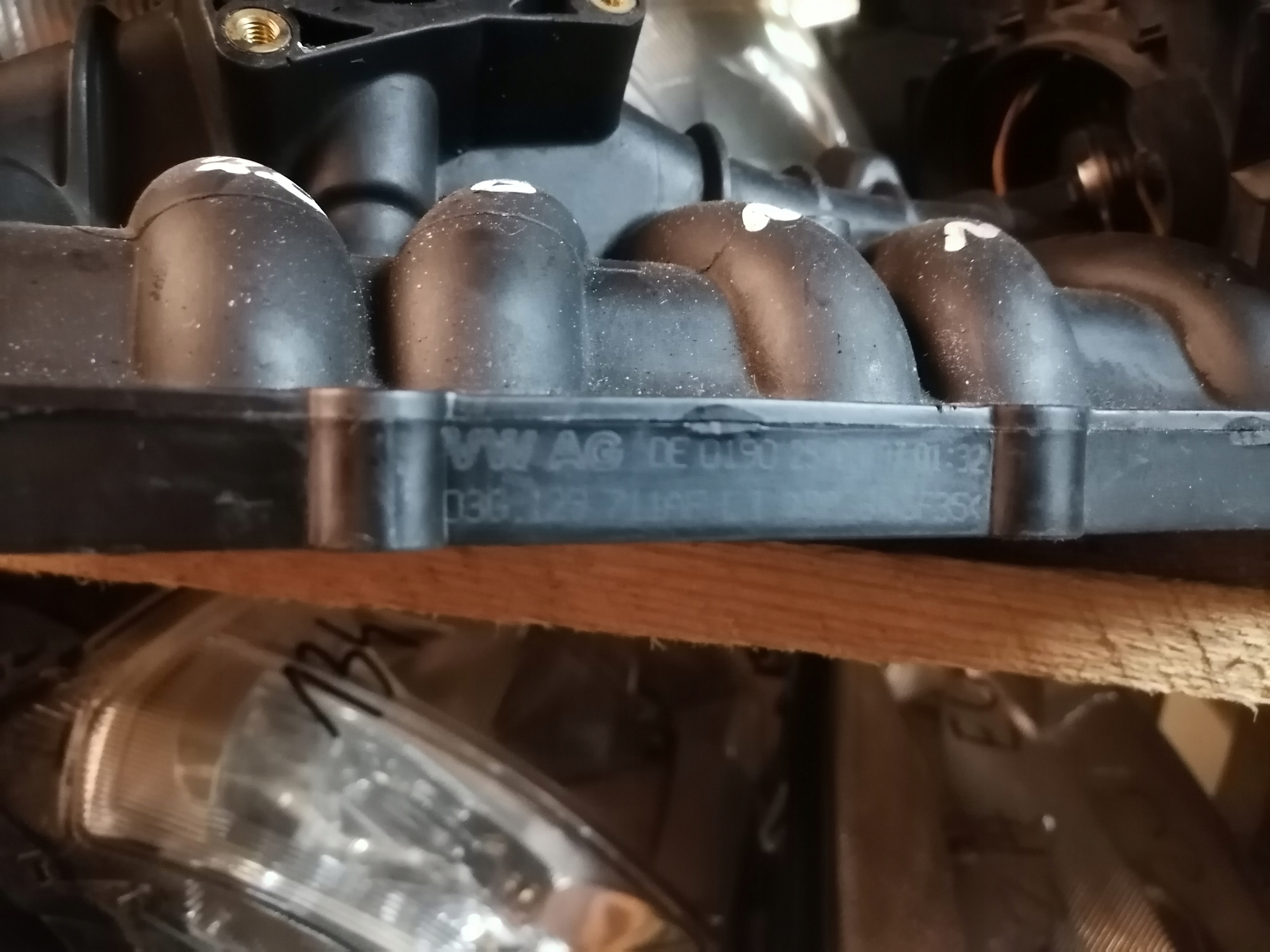 intake manifold VW PASSAT B6 2.0TDI BKP 03G129711AF