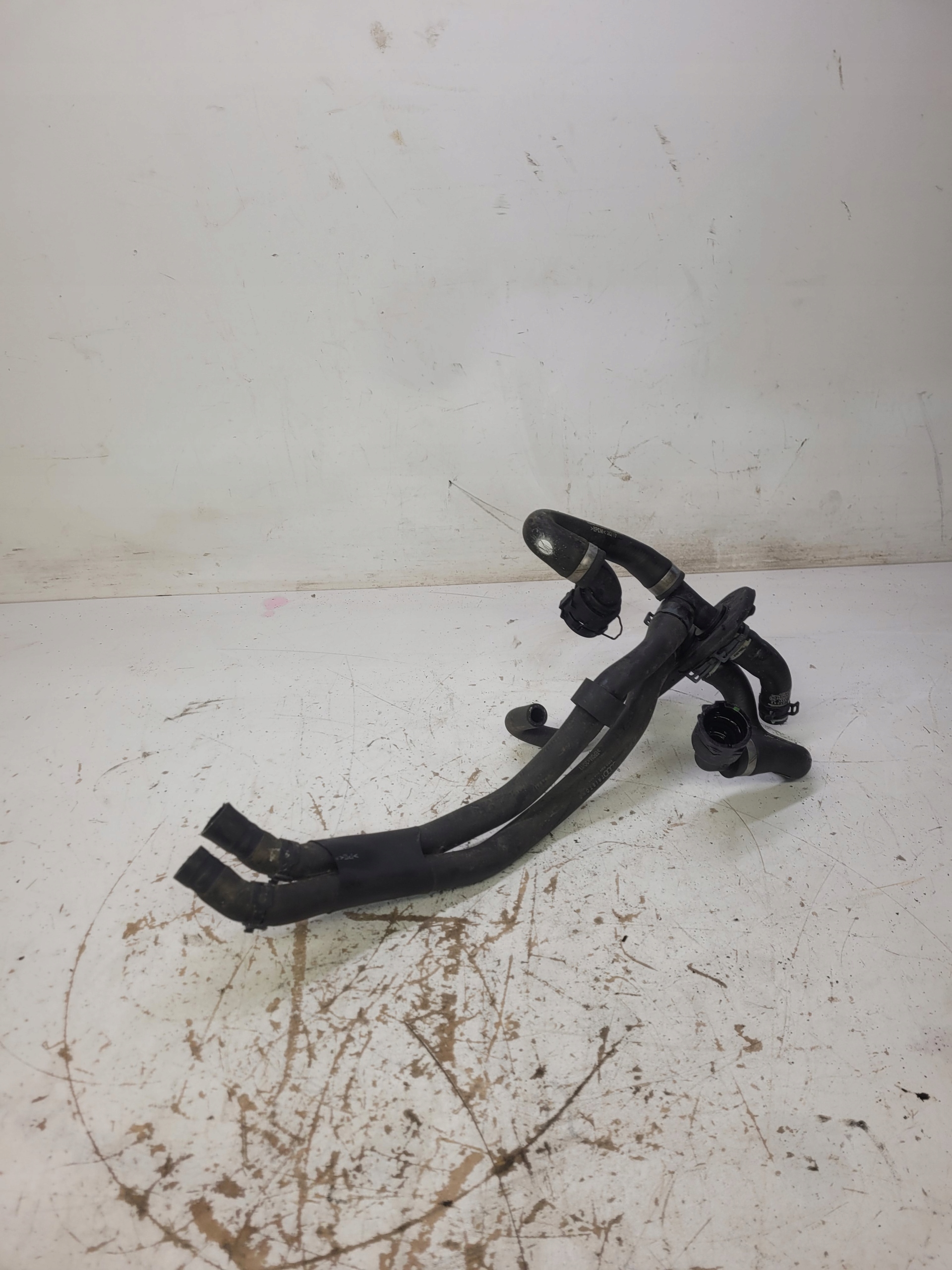 CIJEV PRIJENOS VODE AUDI A4 B9 A5 8W1122109A