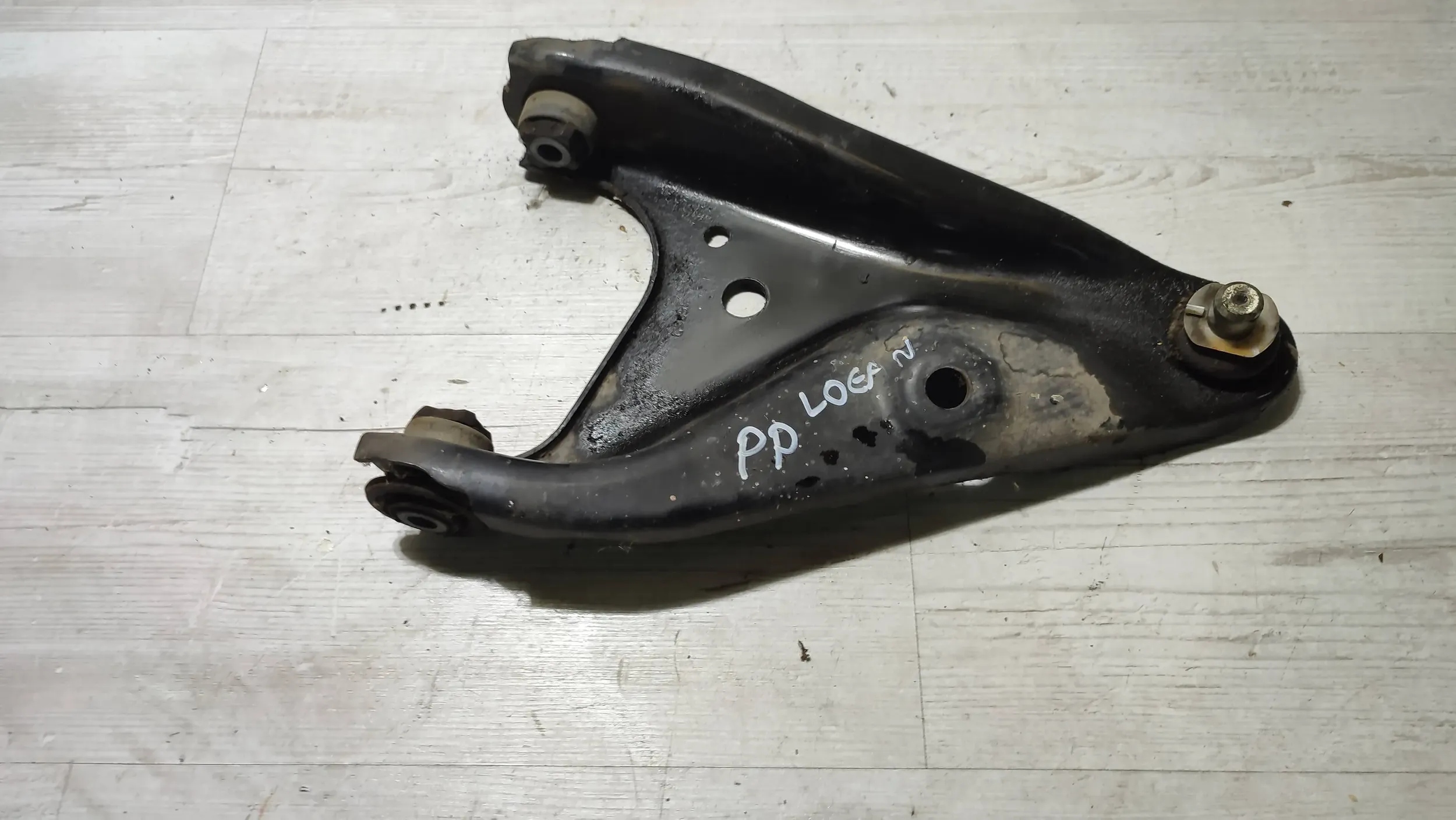 Dacia Logan II 2019r front side right arm