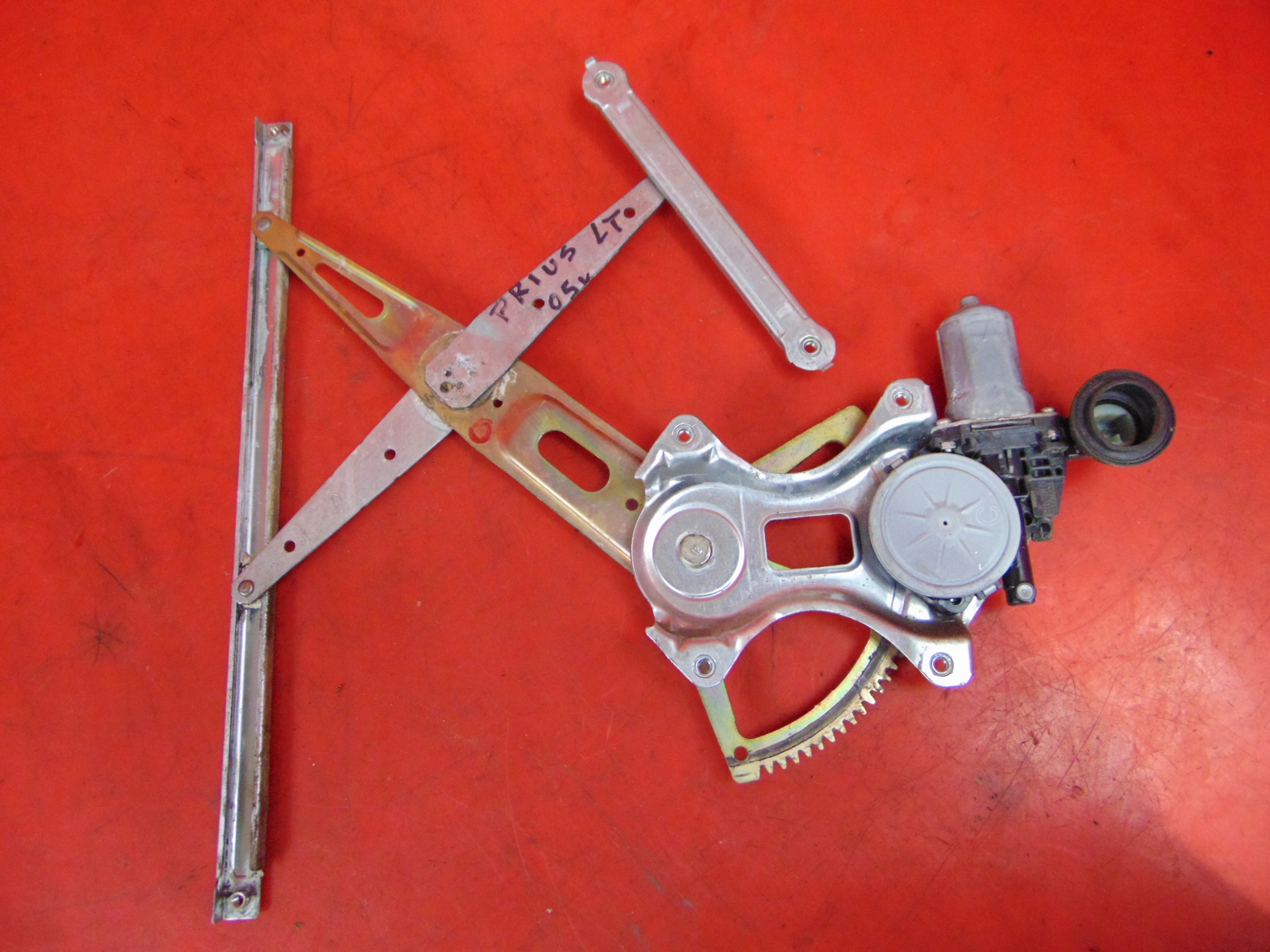 TOYOTA PRIUS 2 II W20 window regulator left rear part EU