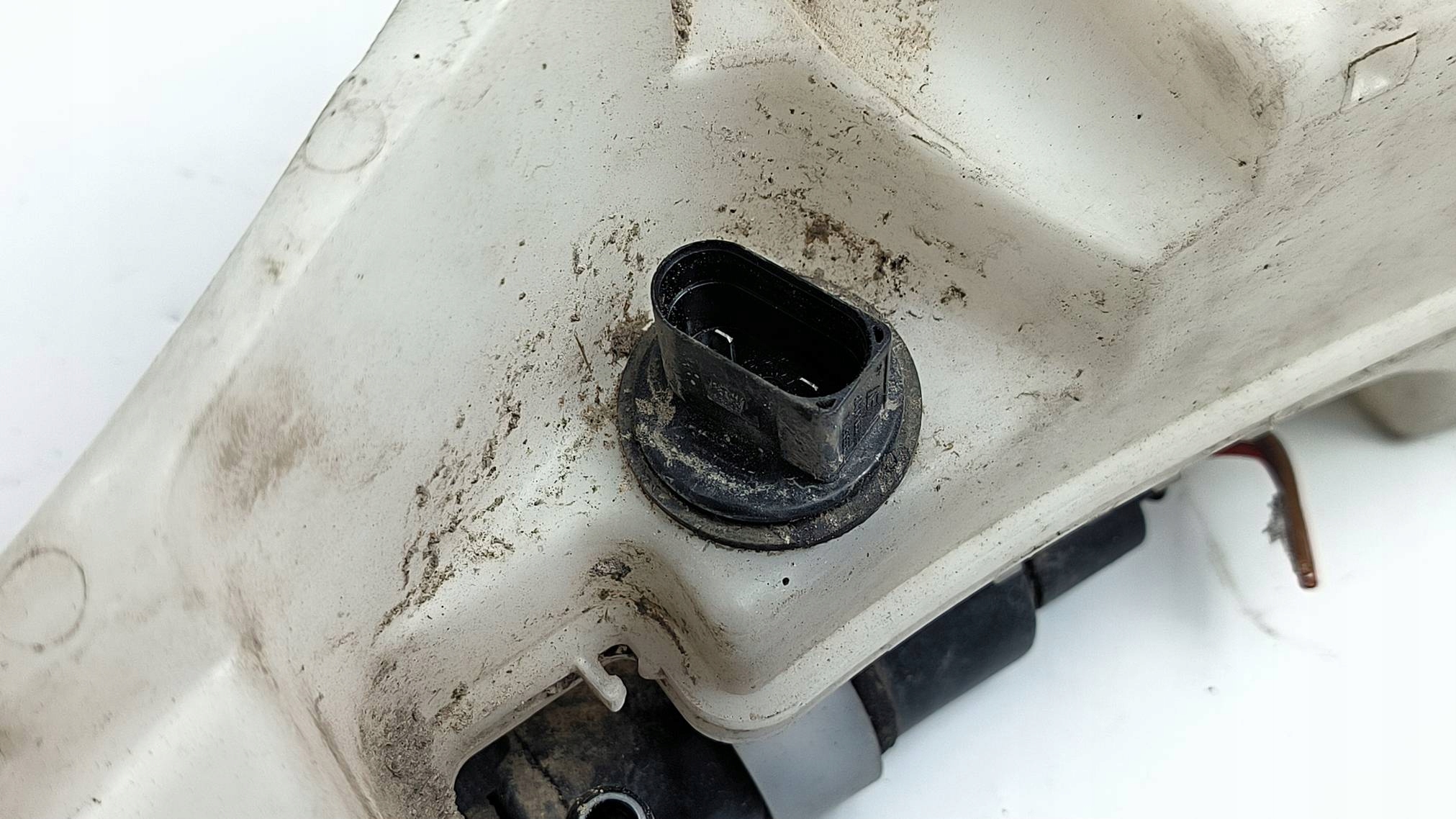 washer fluid tank 4F0955453M AUDI A6 C6