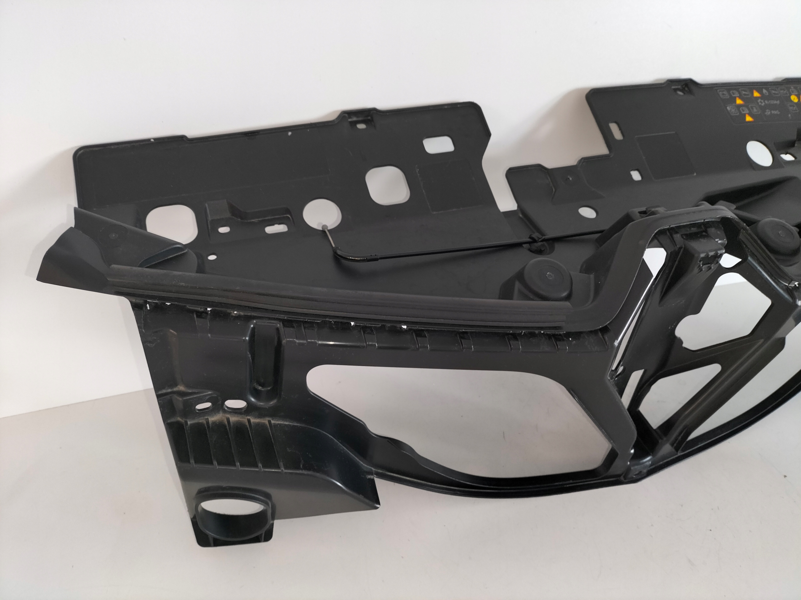 grille grid support pillar RENAULT CAPTUR and LIFT 17-19