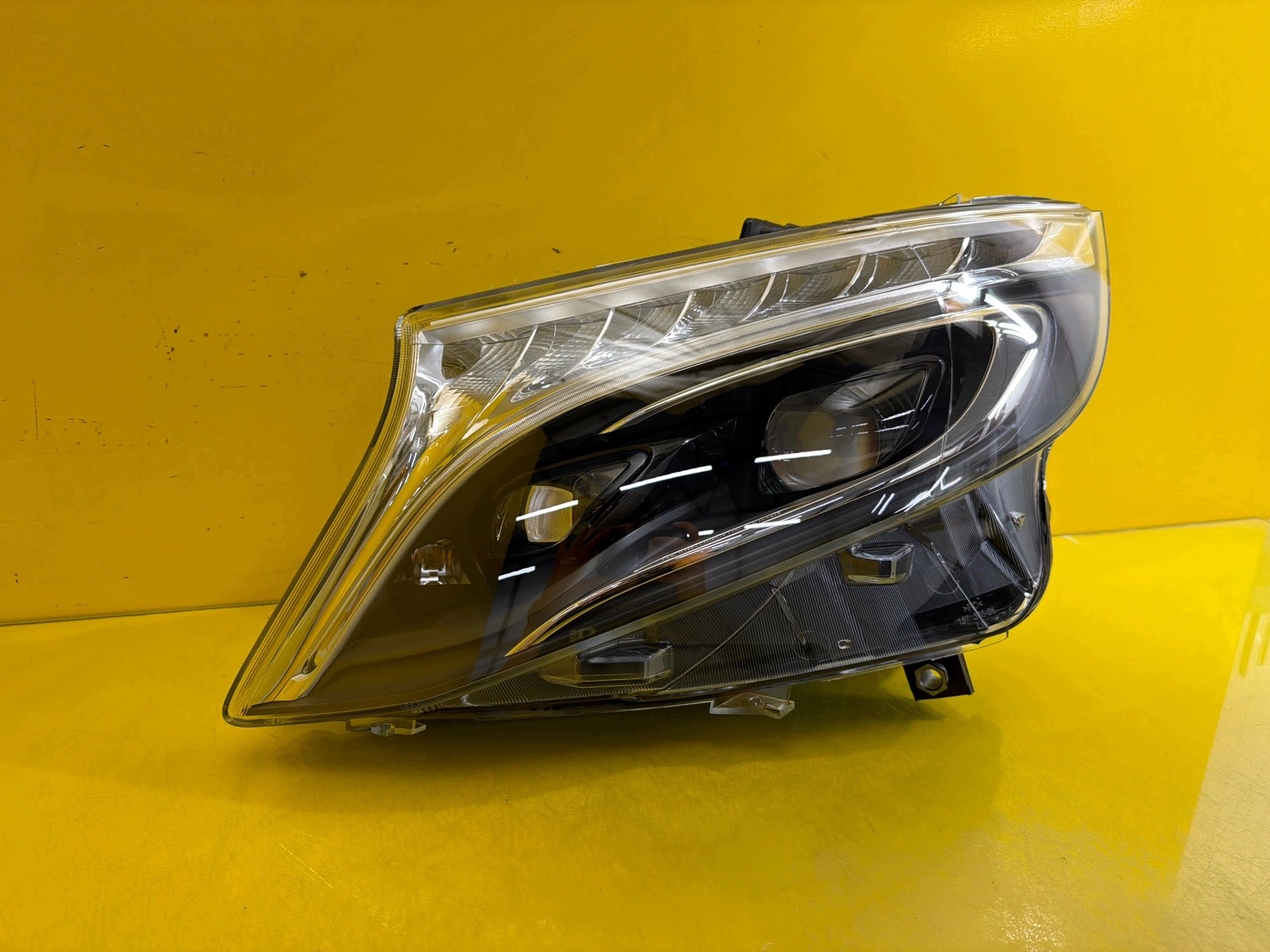 light left Mercedes V-Klasa W447 Full Led A4479065200