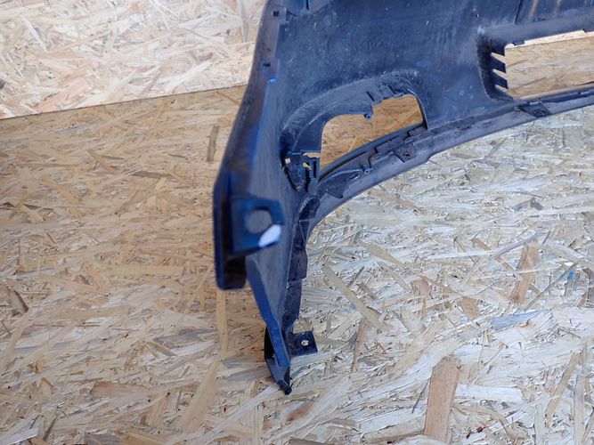 TOYOTA COROLLA HB 05- Frontstoßstange vorne