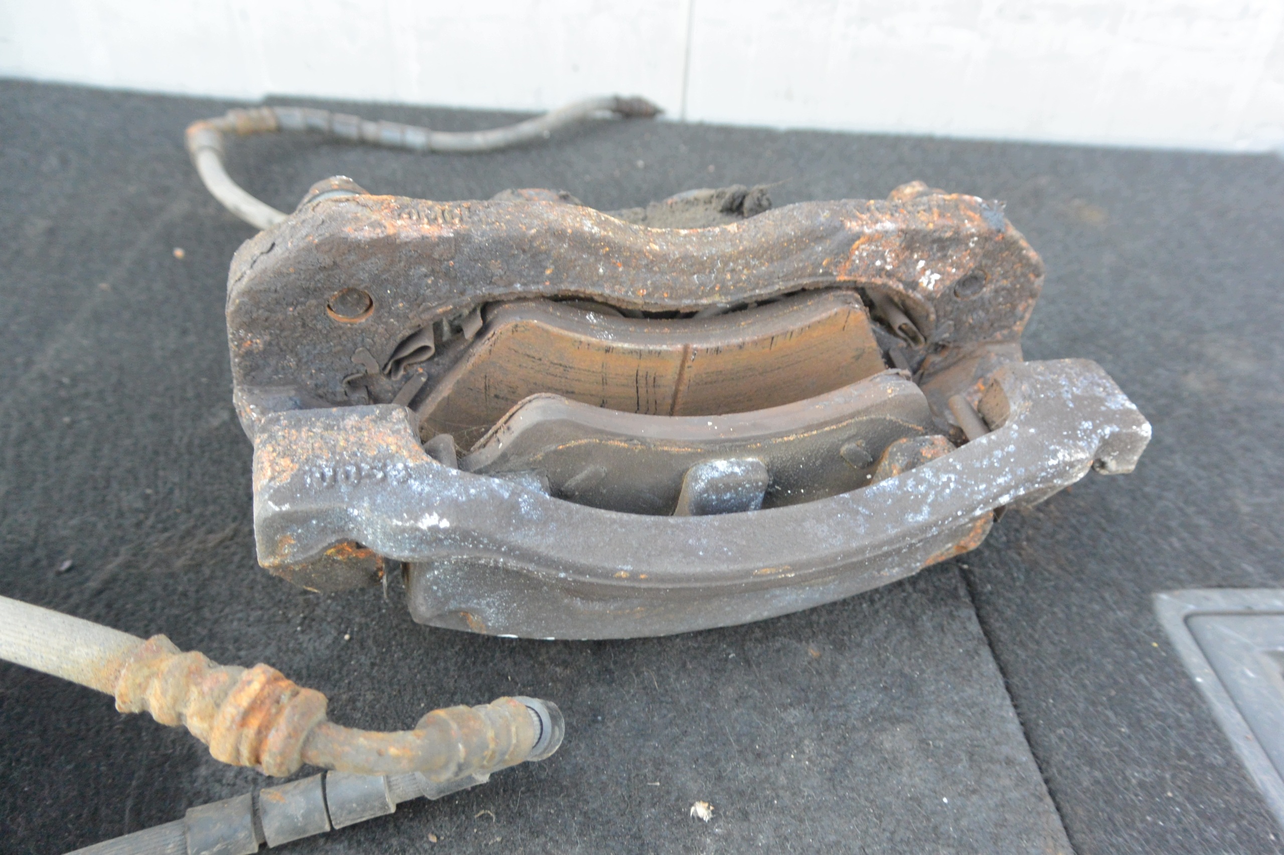 caliper front left right TARCZ 305MM FORD RANGER 5 MKV TKE 2.2 TDCI