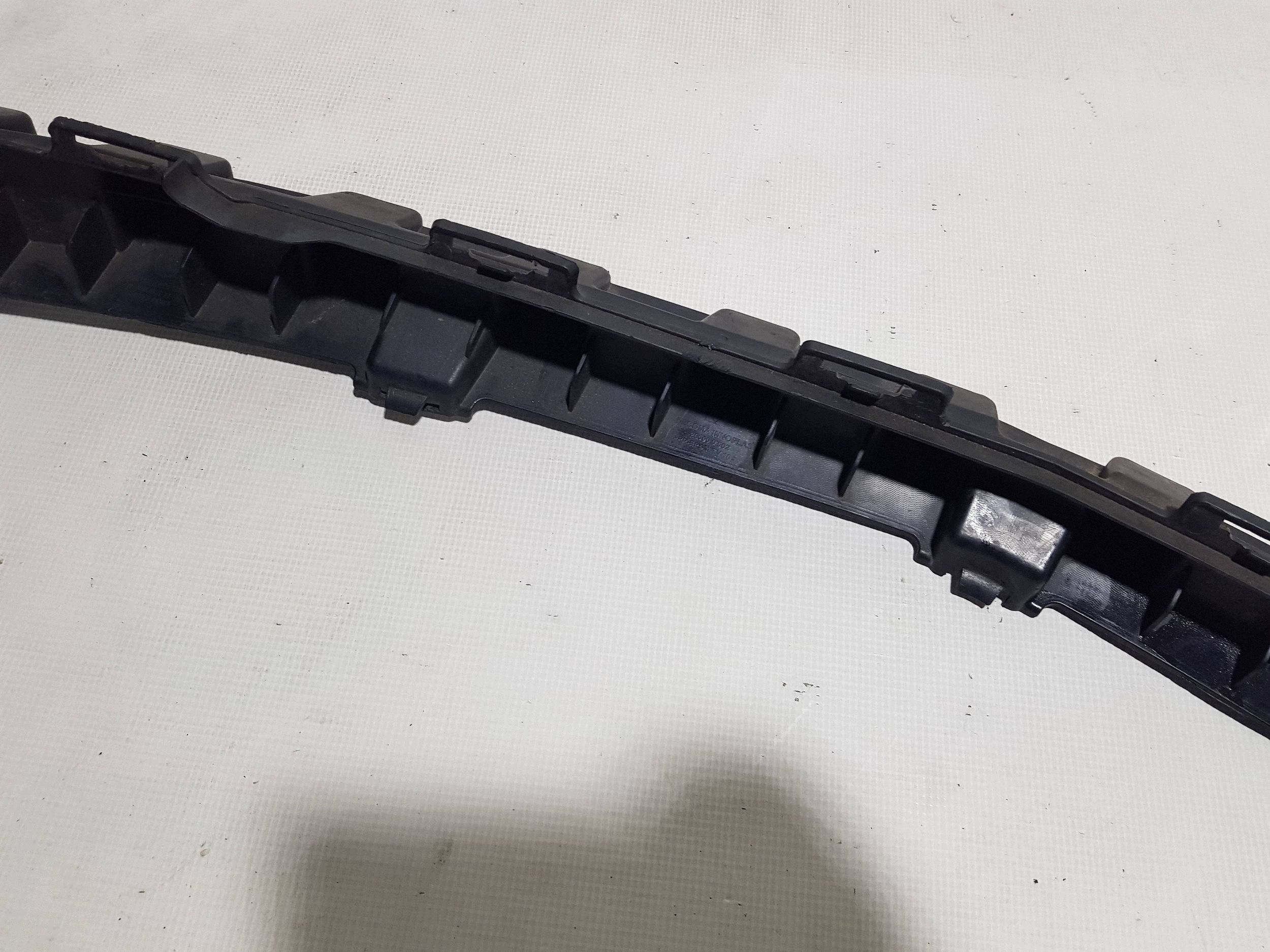 Traverse Pare choc Avant Avant Support Console Mercedes C W204