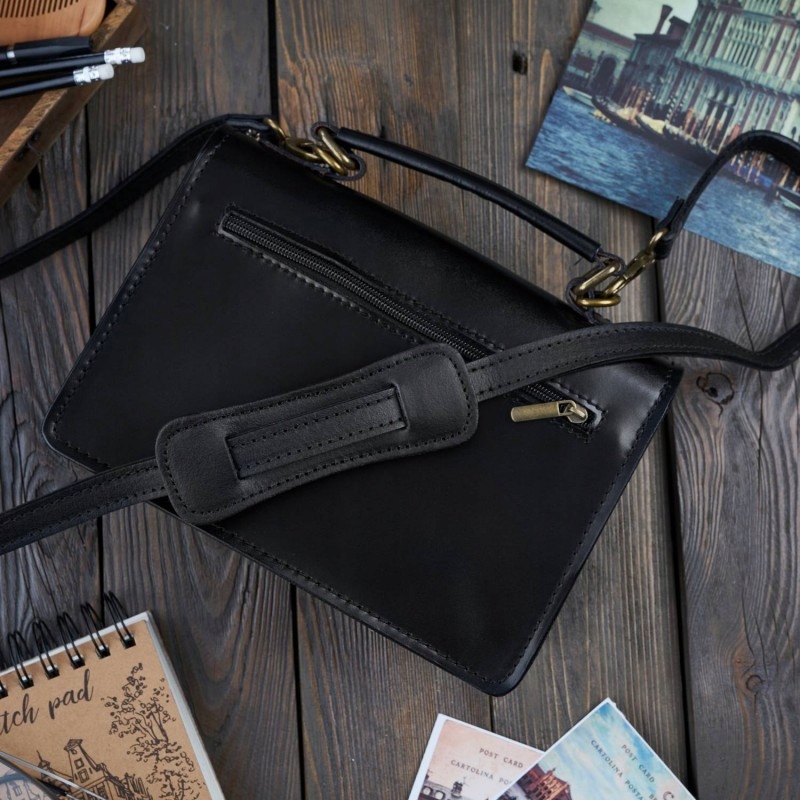 KLASYCZNA STYLOWA SKÓRZANA TOREBKA DAMSKA CZARNA Wzór dominujący bez wzoru