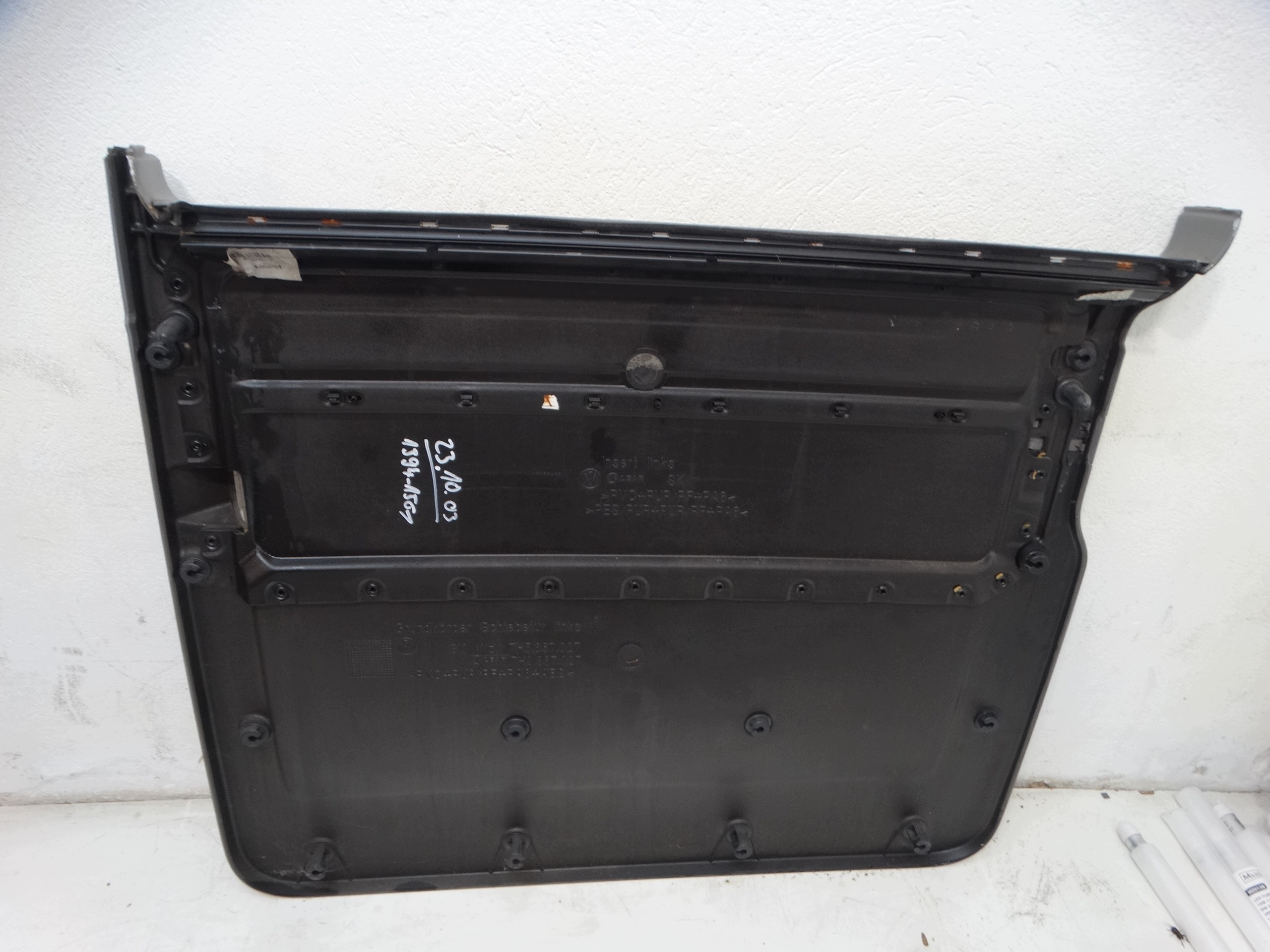 verkleidung seite tür gleitende links VW T5 MULTIVAN 7H9867027
