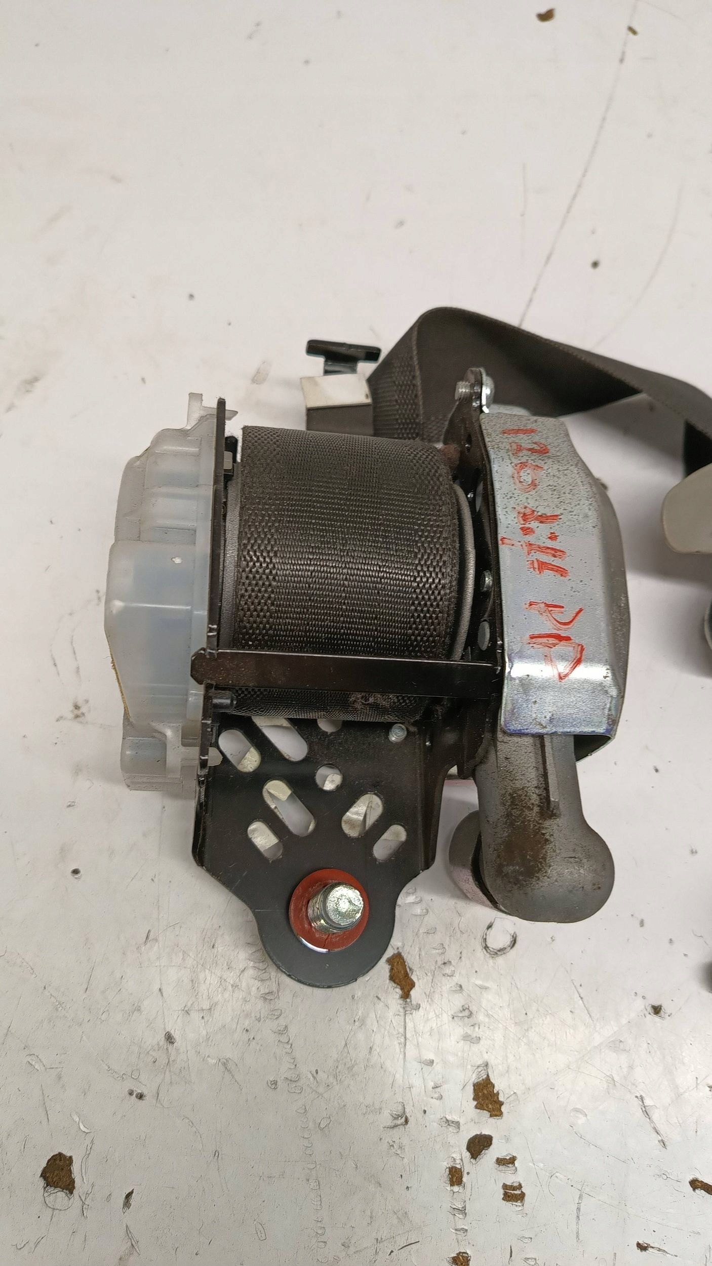 HYUNDAI I20 LIFT tension belt right front 2012-14R